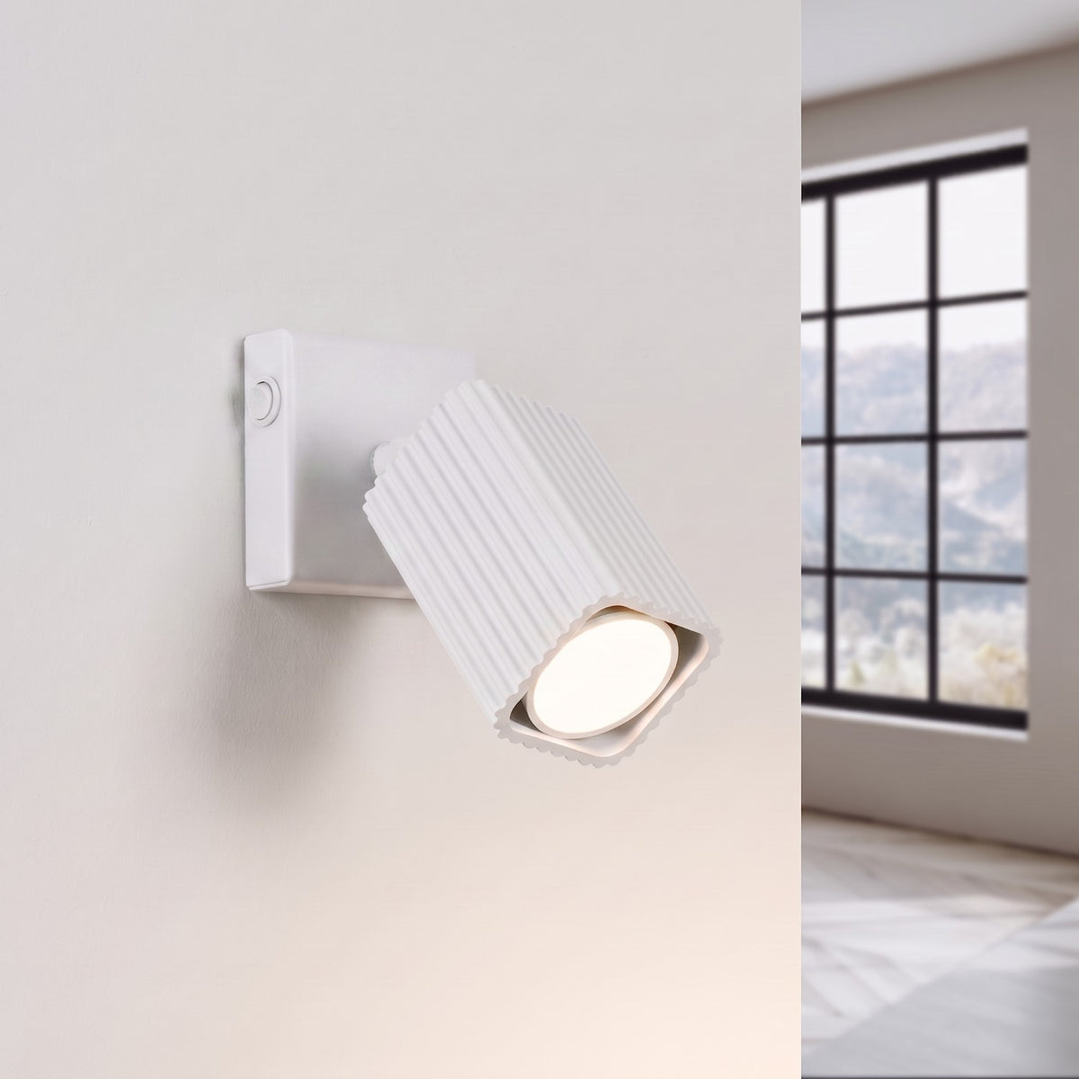 Wandleuchte "RAYO" mit Schalter