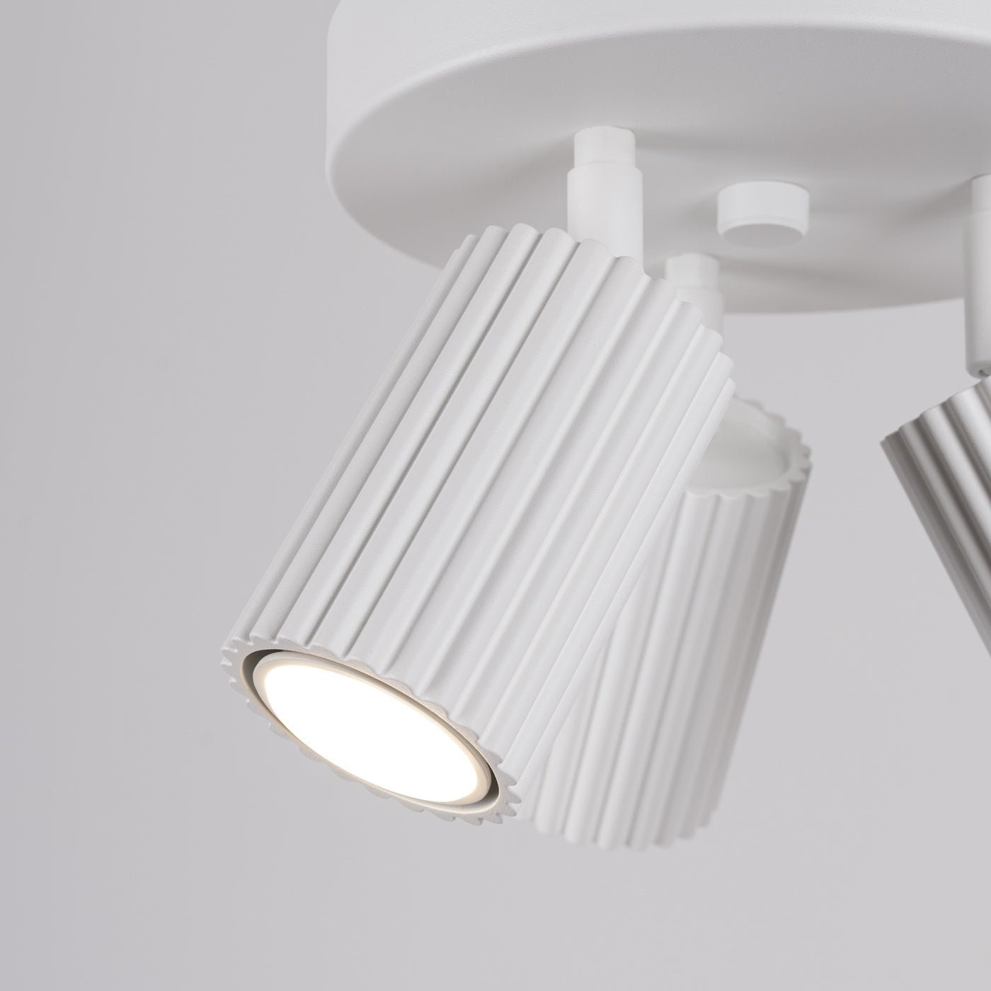Deckenleuchte "KARBON 3P" – Deckenleuchte in Weiß | Dexity Lichtdesign