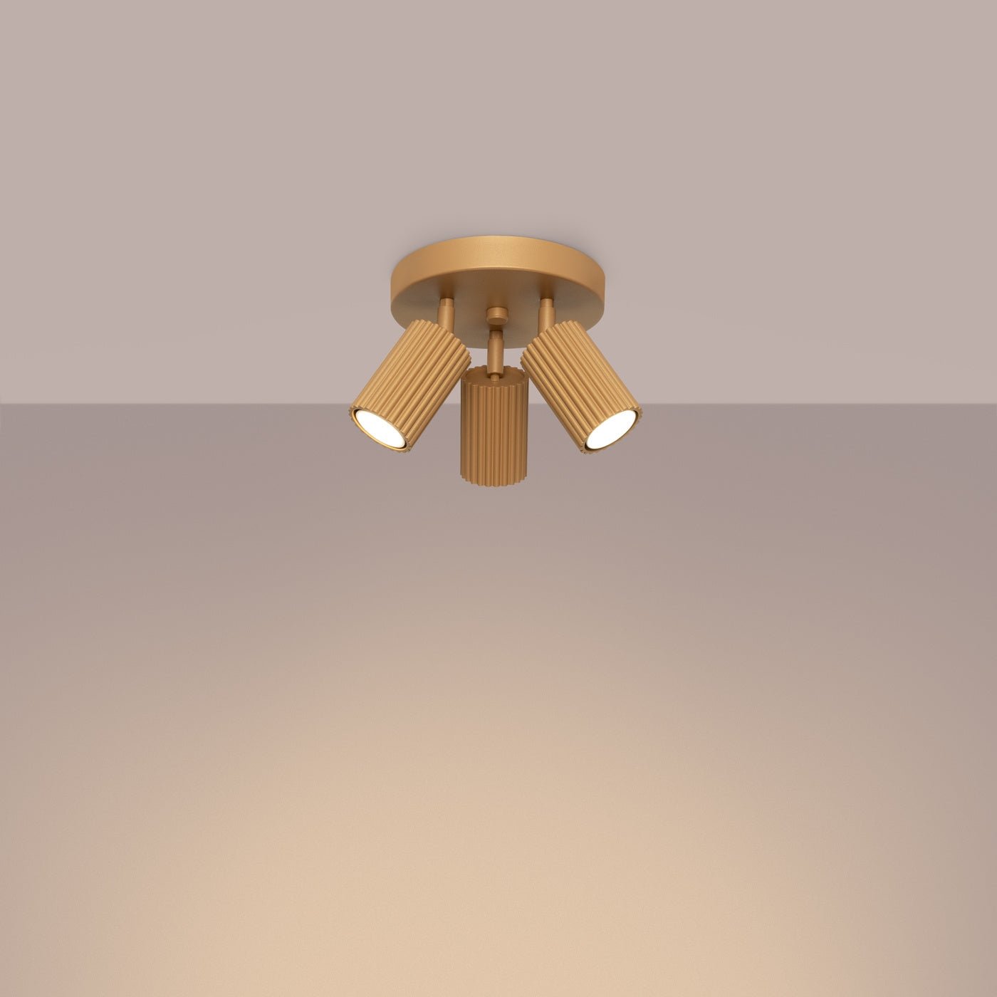 Deckenleuchte "KARBON 3P" – Deckenleuchte in Golden | Dexity Lichtdesign