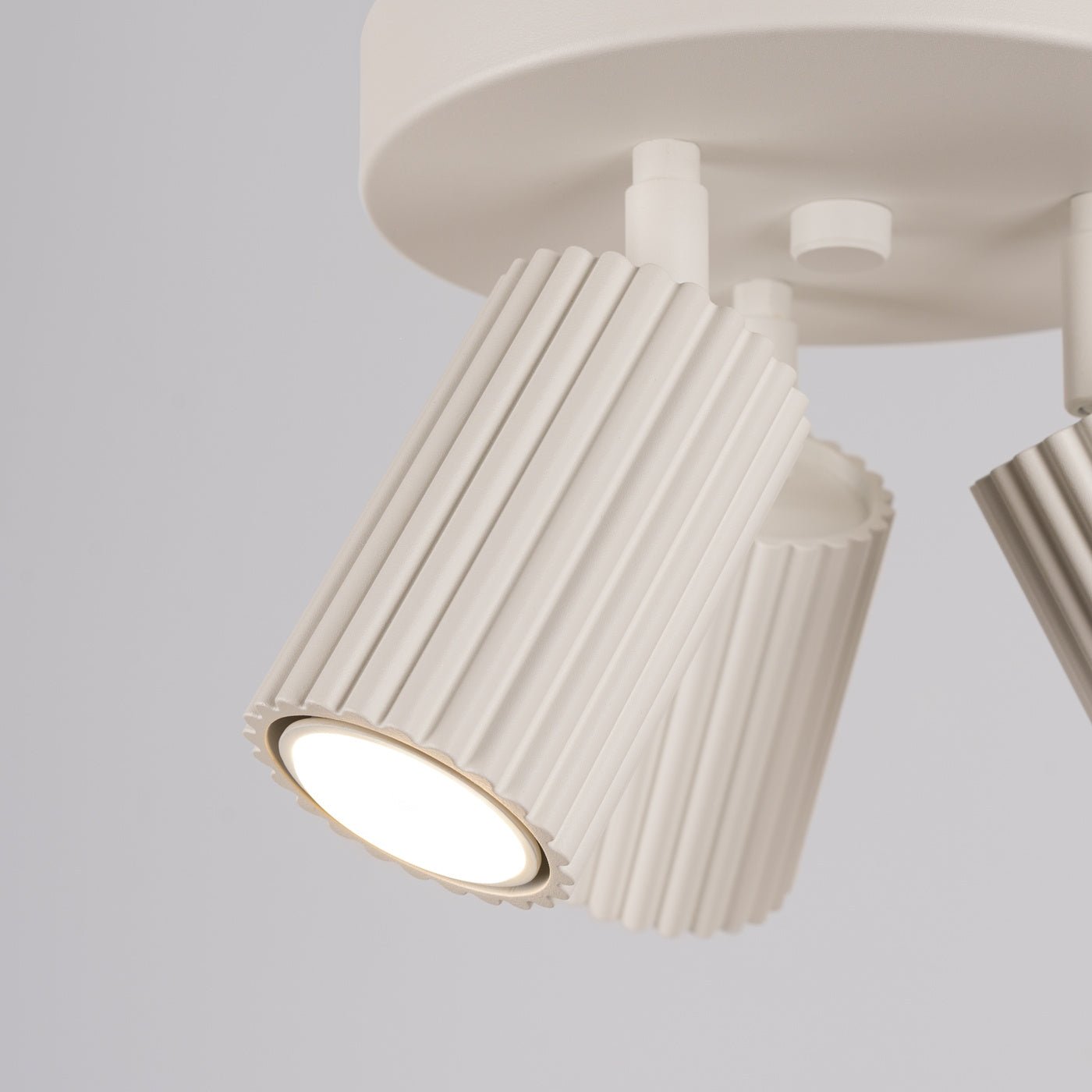 Deckenleuchte "KARBON 3P" – Deckenleuchte in Beige | Dexity Lichtdesign