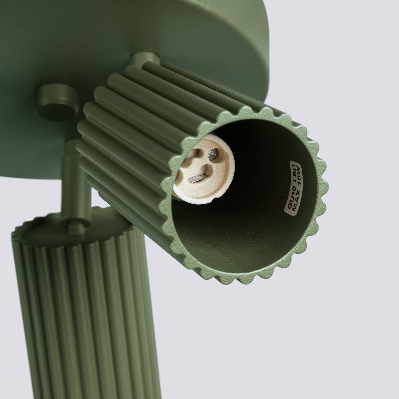 Deckenleuchte "KARBON 3P" – Deckenleuchte in Olivgrün | Dexity Lichtdesign