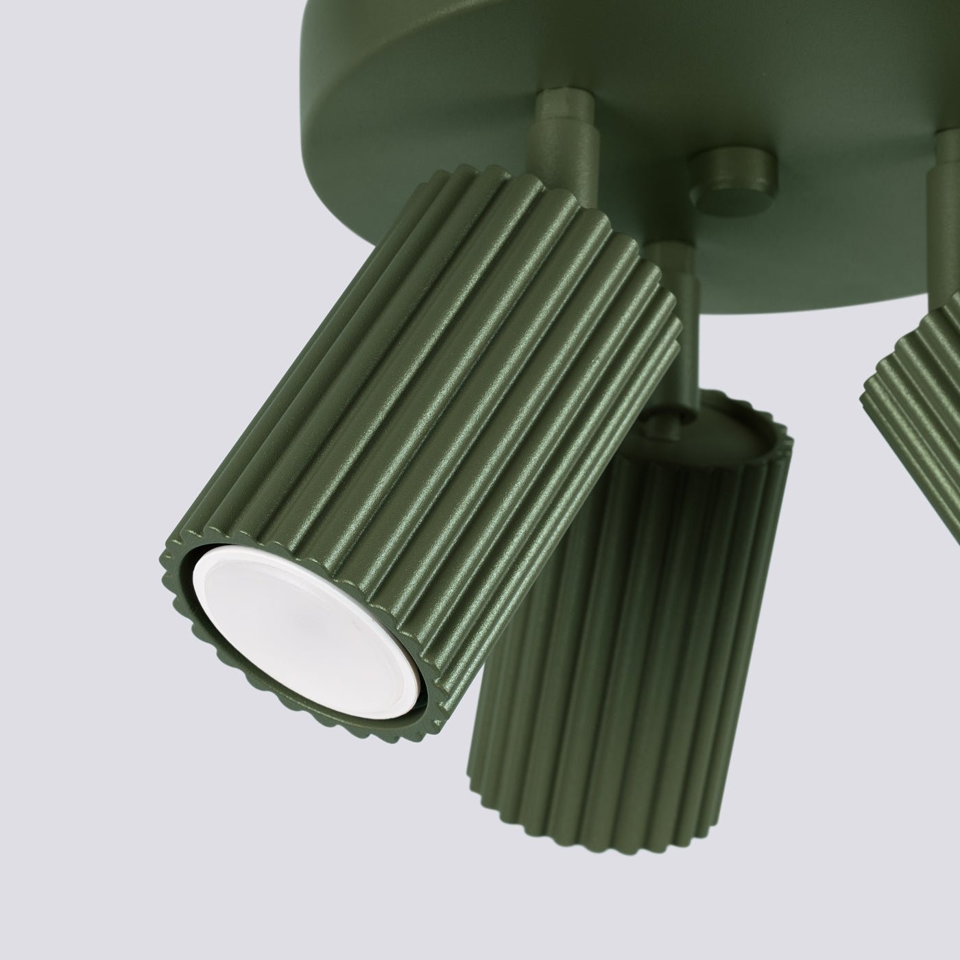 Deckenleuchte "KARBON 3P" – Deckenleuchte in Olivgrün | Dexity Lichtdesign