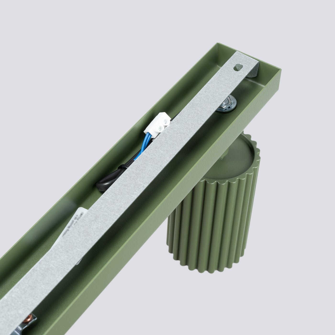 Deckenleuchte "KARBON 4L" – Deckenleuchte in Olivgrün | Dexity Lichtdesign