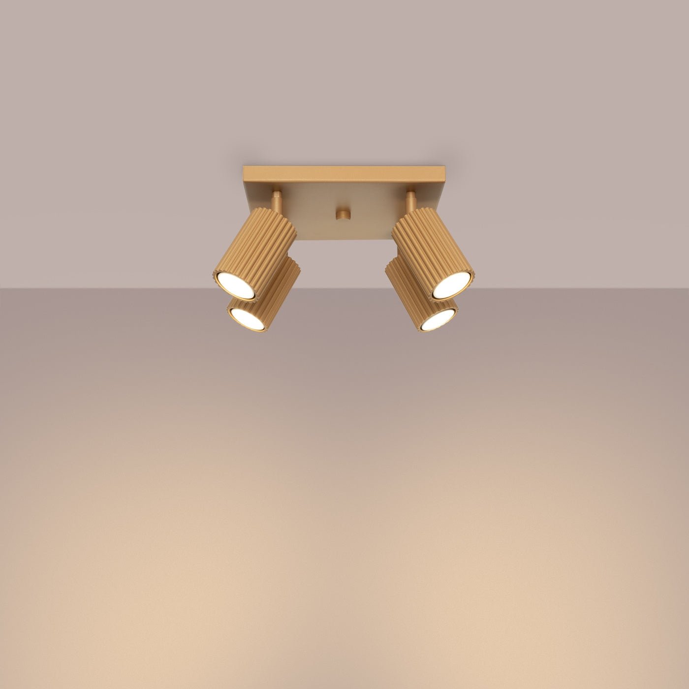 Deckenleuchte "KARBON 4" – Deckenleuchte in Golden | Dexity Lichtdesign