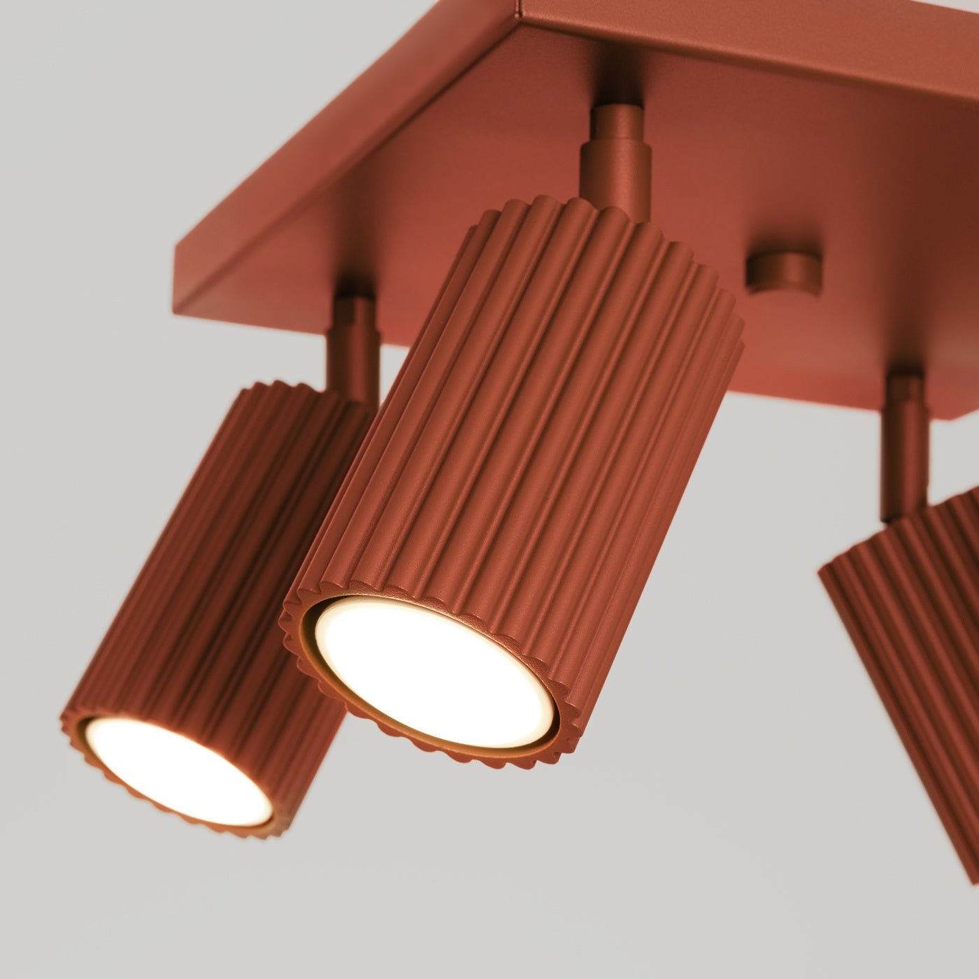 Deckenleuchte "KARBON 4" – Deckenleuchte in Roter Ocker | Dexity Lichtdesign