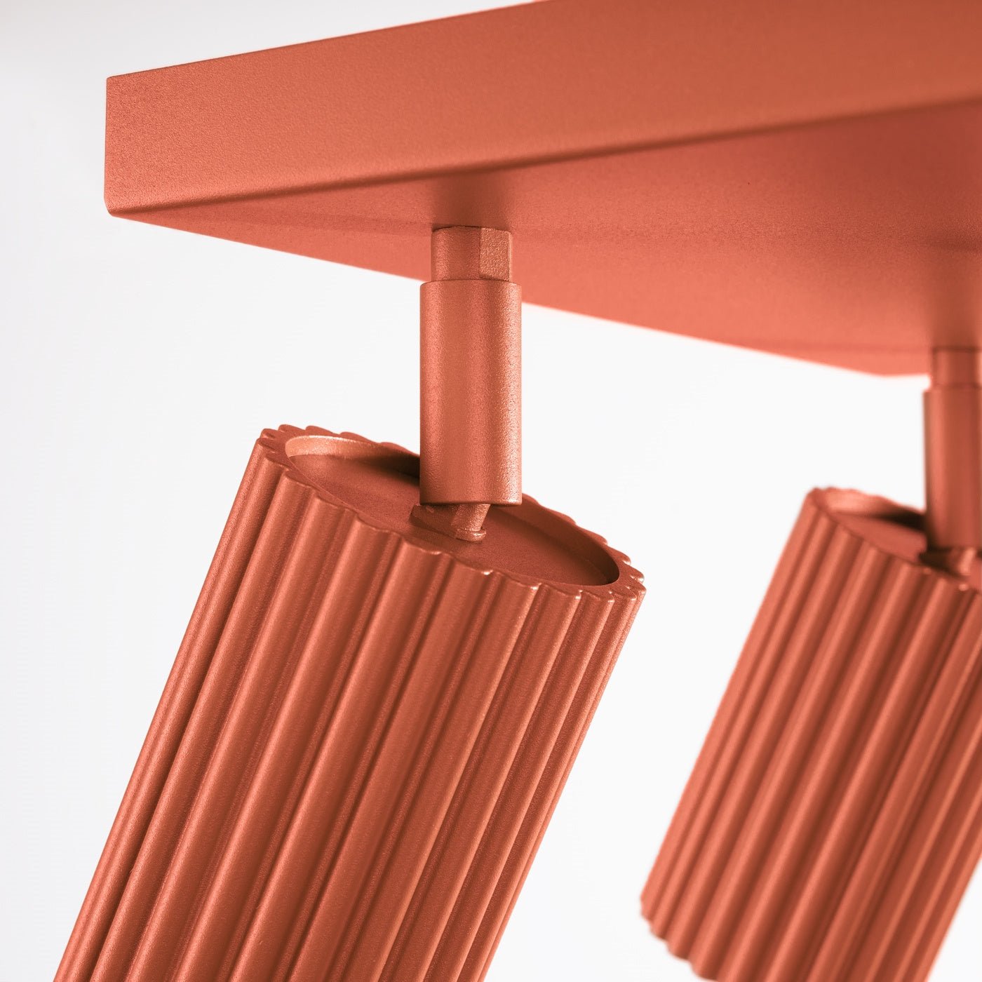 Deckenleuchte "KARBON 4" – Deckenleuchte in Roter Ocker | Dexity Lichtdesign