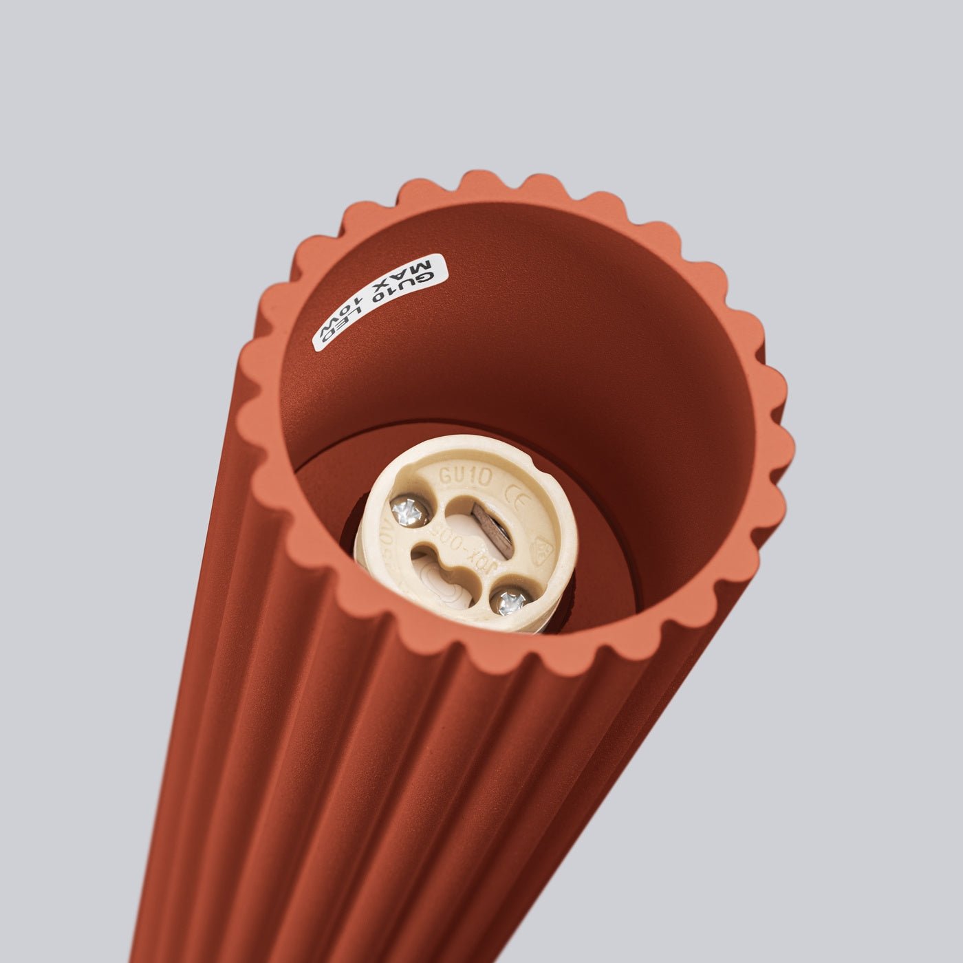 Deckenleuchte "KARBON 60" – Deckenleuchte in Roter Ocker | Dexity Lichtdesign