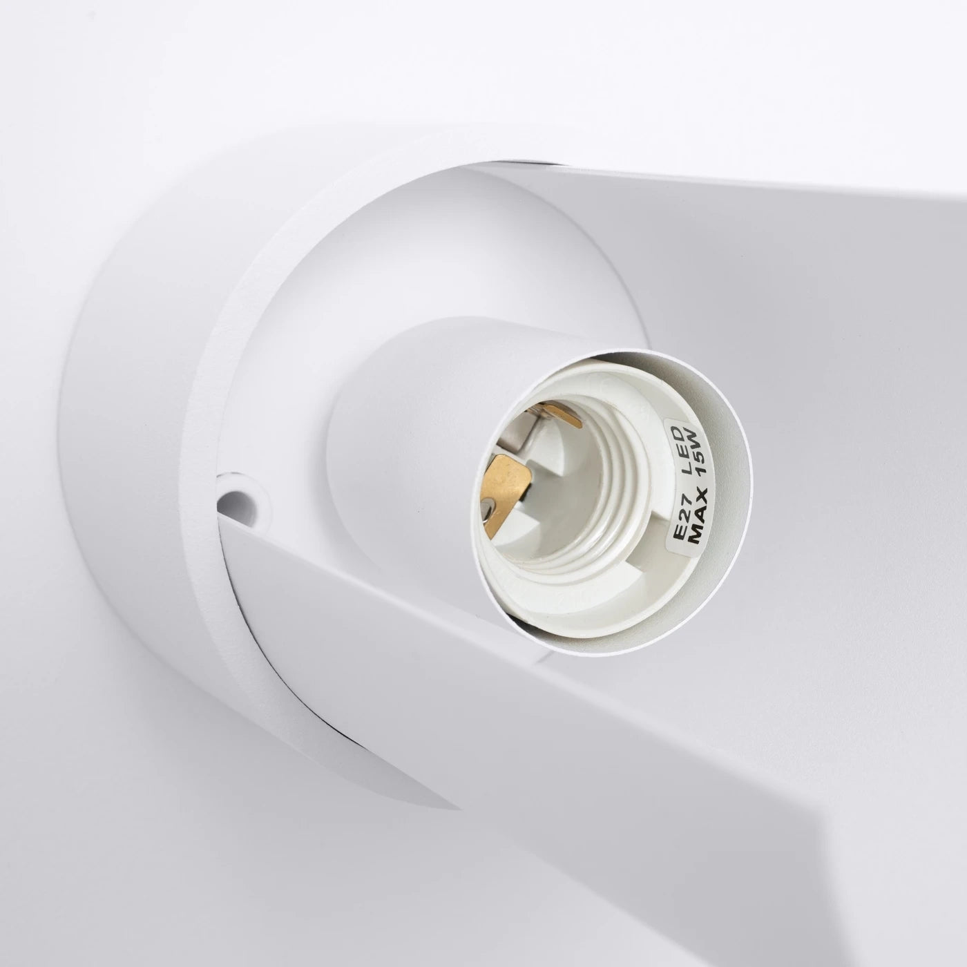 Tischlampe FLASH in Weiß – Innenansicht der E27-LED-Fassung, hochwertig verarbeitet