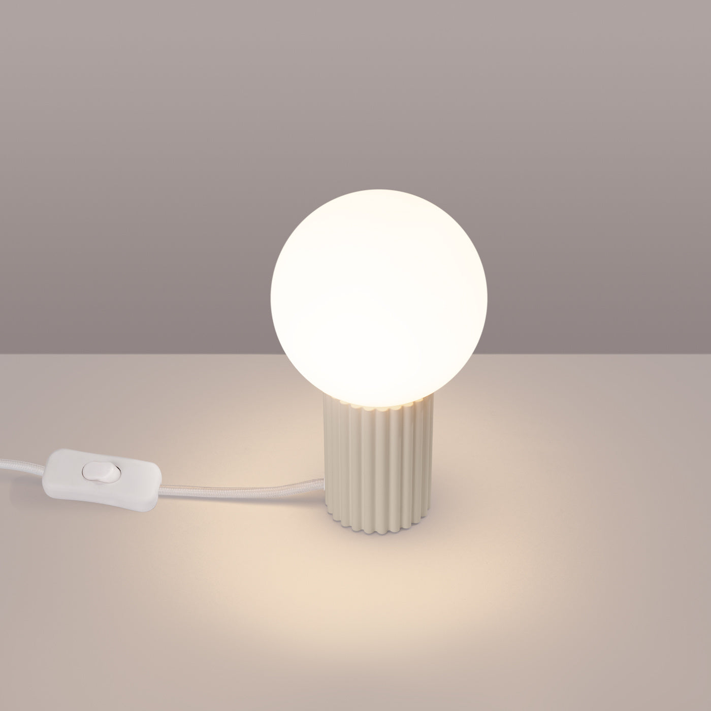 Tischlampe "HALO"