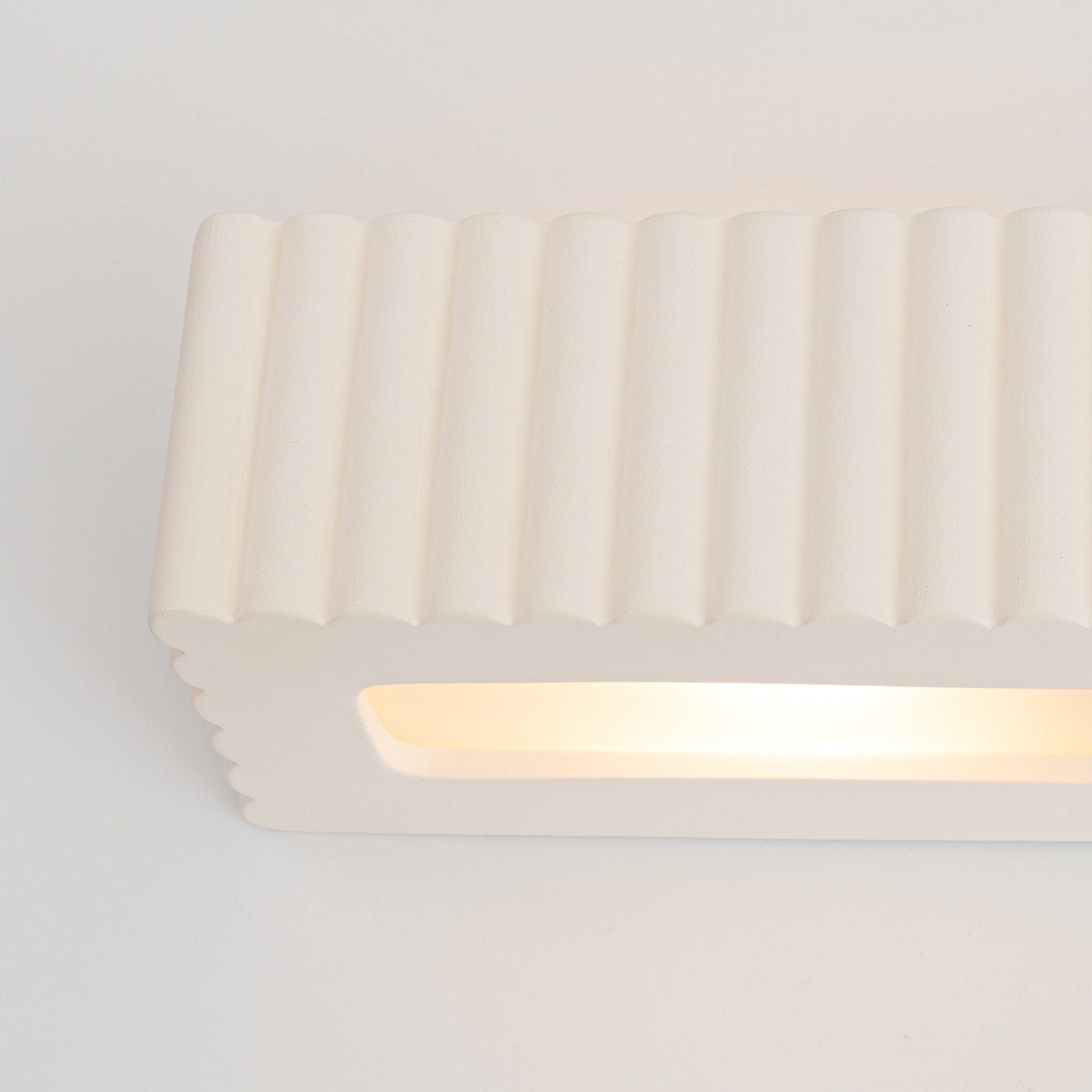 Keramik Wandleuchte "RIGATA" – in Weiß | Dexity Lichtdesign