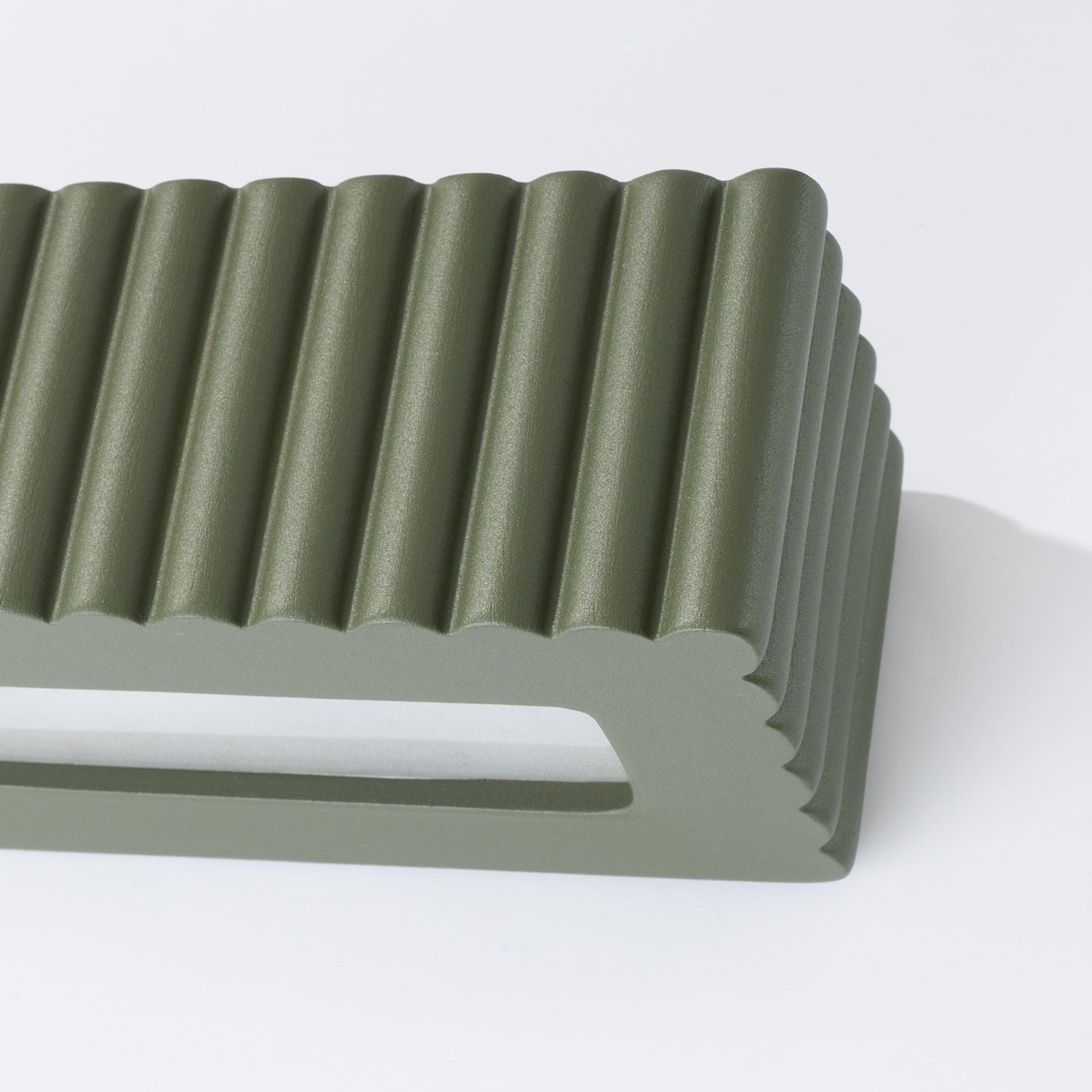 Keramik Wandleuchte "RIGATA" – in Olivgrün | Dexity Lichtdesign