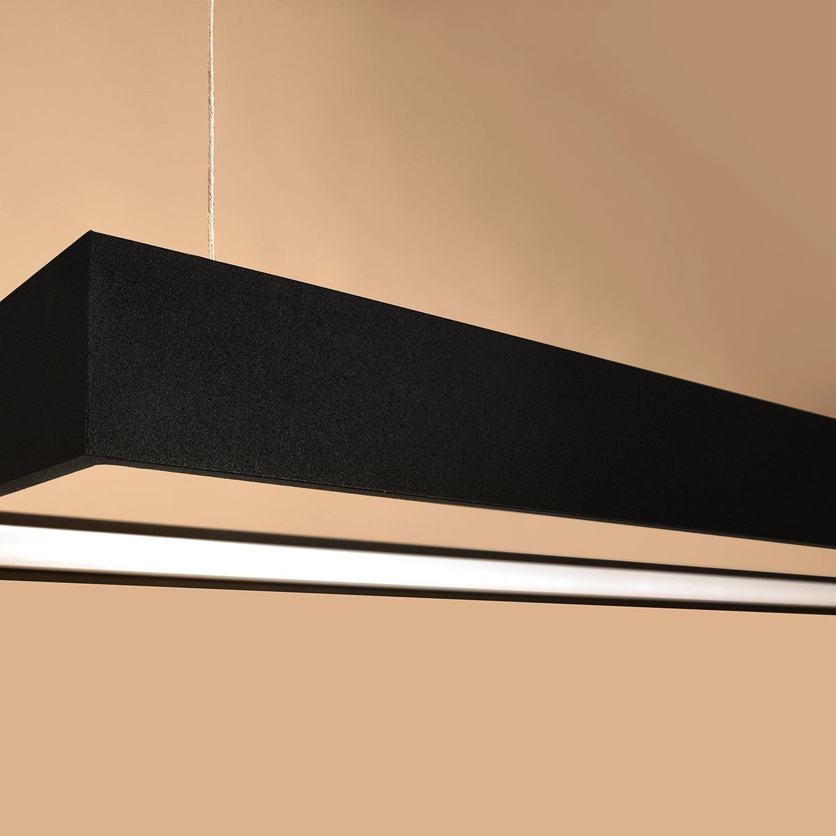 Kronleuchter "TUULA M" 3000K – Pendelleuchte in Schwarz | Dexity Lichtdesign
