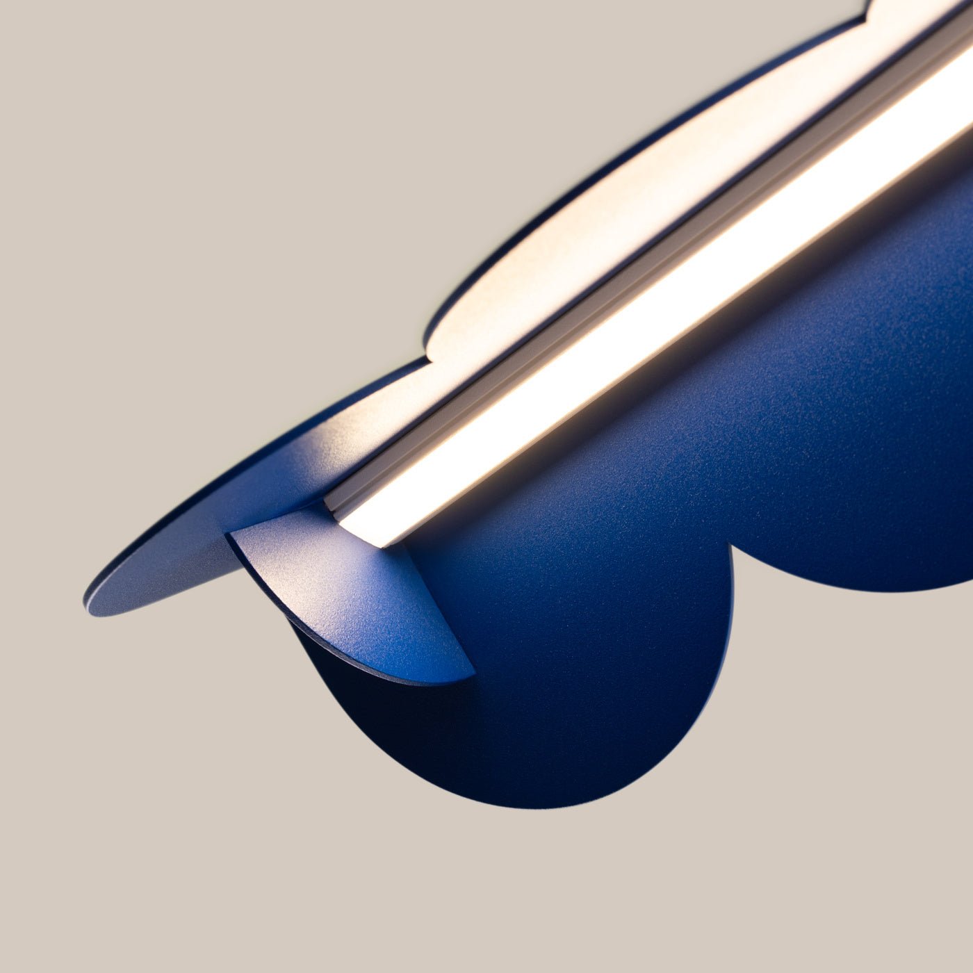 Pendelleuchte "BISCUIT" 3000K – Pendelleuchte in Ultramarin | Dexity Lichtdesign