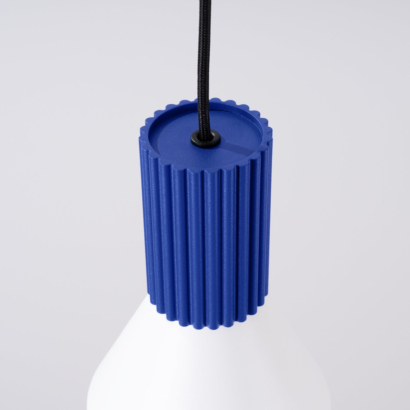 Pendelleuchte "ESTRIA 1" – in Ultramarin | Dexity Lichtdesign