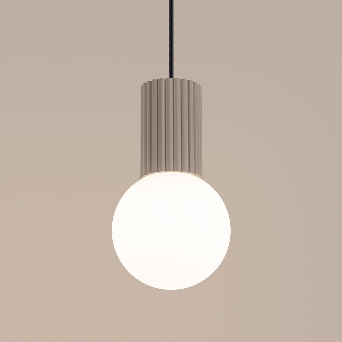 Pendelleuchte "HALO 1" – Pendelleuchte in Taupe | Dexity Lichtdesign