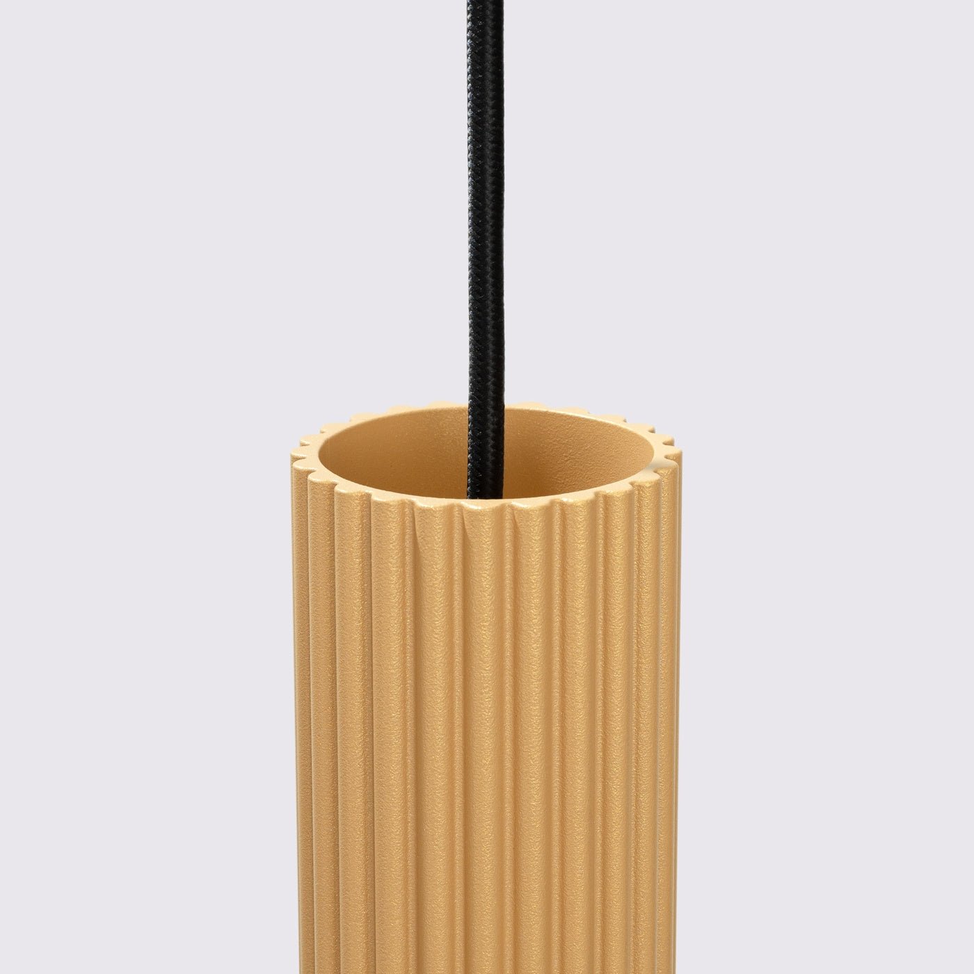 Pendelleuchte "KARBON 3L" – Pendelleuchte in Golden | Dexity Lichtdesign