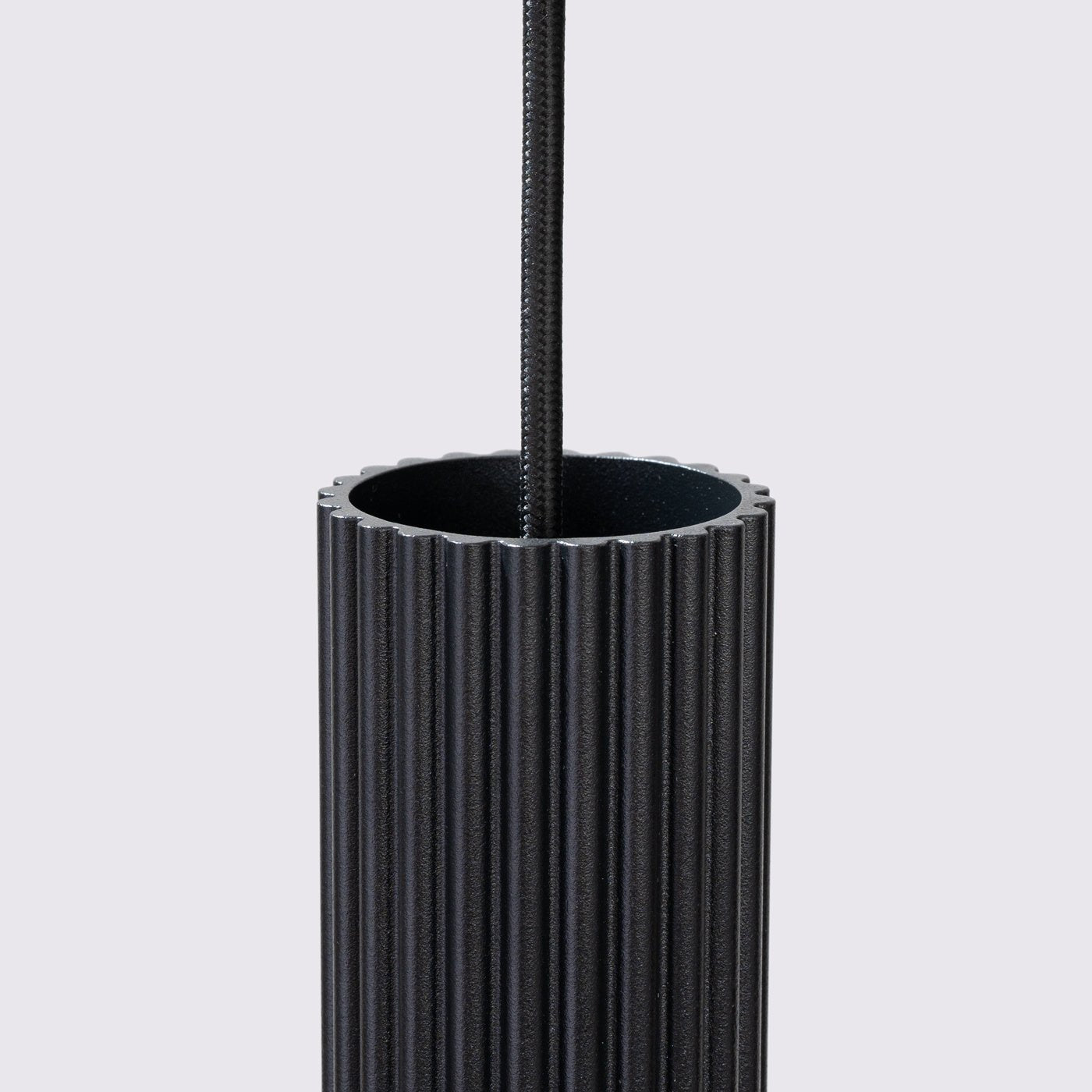 Pendelleuchte "KARBON 3L" – Pendelleuchte in Schwarz | Dexity Lichtdesign