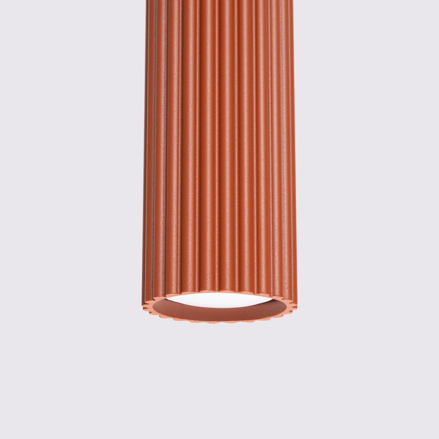 Pendelleuchte "KARBON 3L" – Pendelleuchte in Roter Ocker | Dexity Lichtdesign
