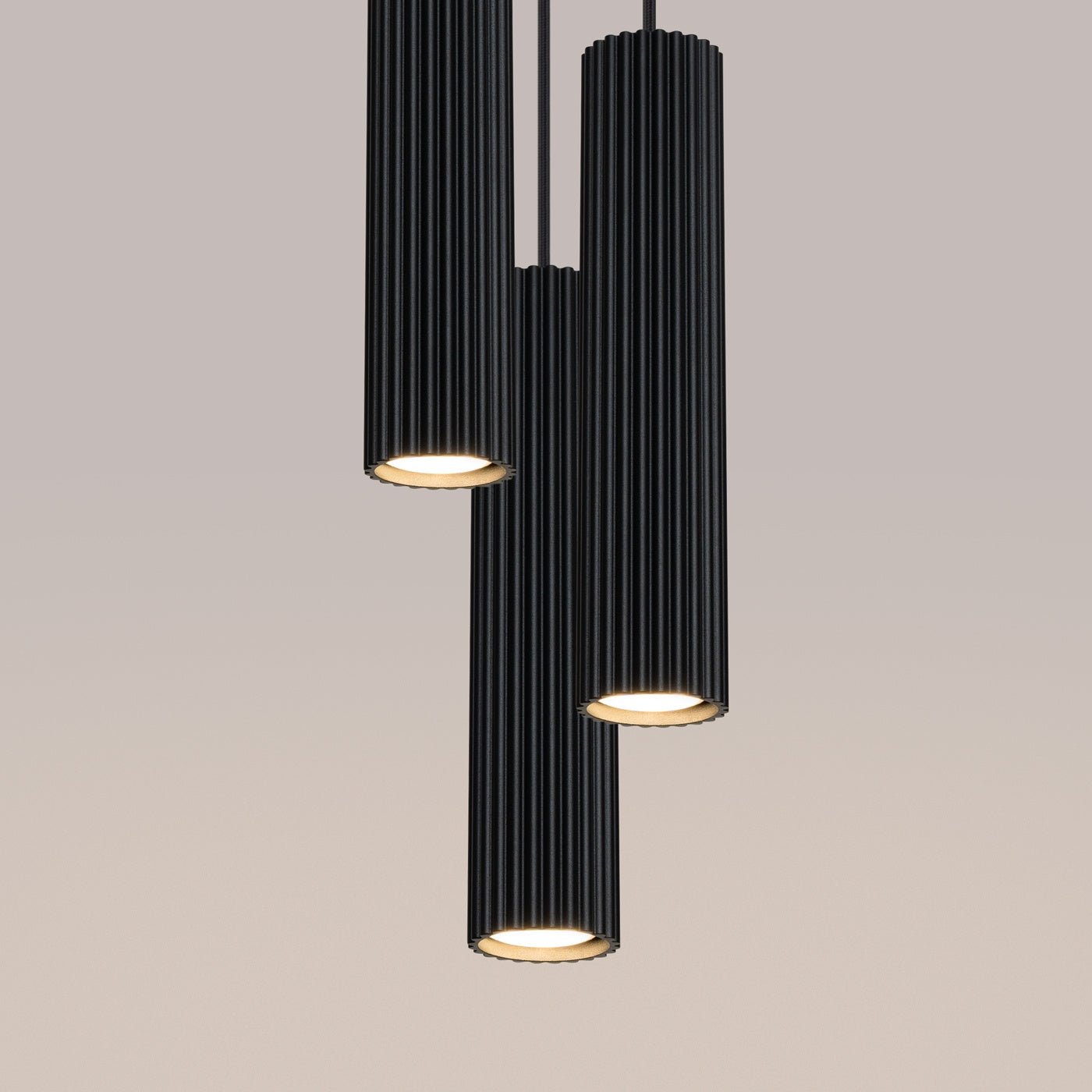Pendelleuchte "KARBON 3P" – Pendelleuchte in Schwarz | Dexity Lichtdesign