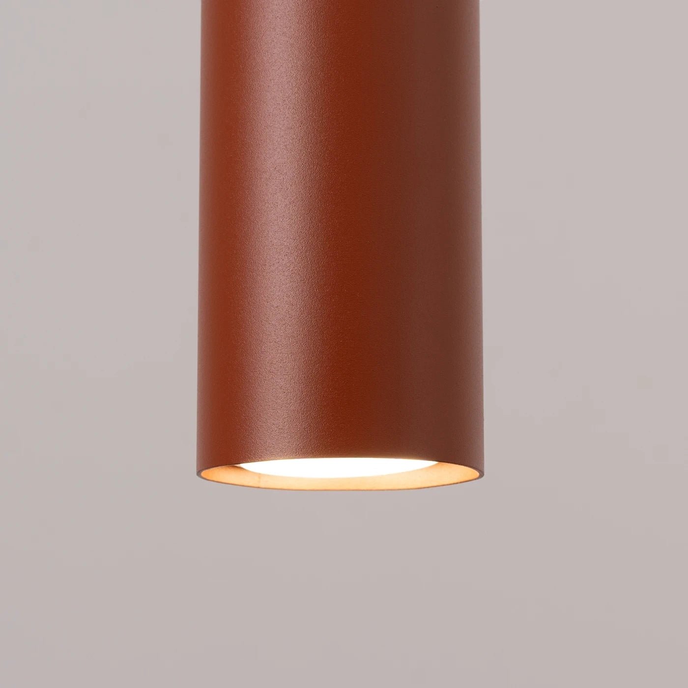 Pendelleuchte "LAGOS 1" – Pendelleuchte in Roter Ocker | Dexity Lichtdesign