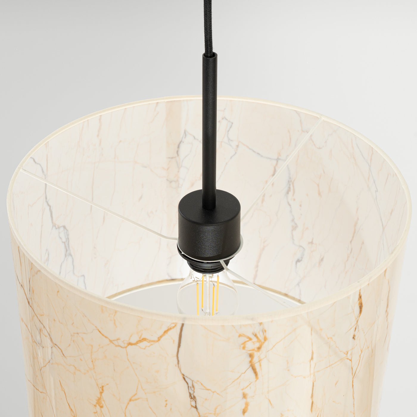 Pendelleuchte "NEVIA" – in Marmor | Dexity Lichtdesign