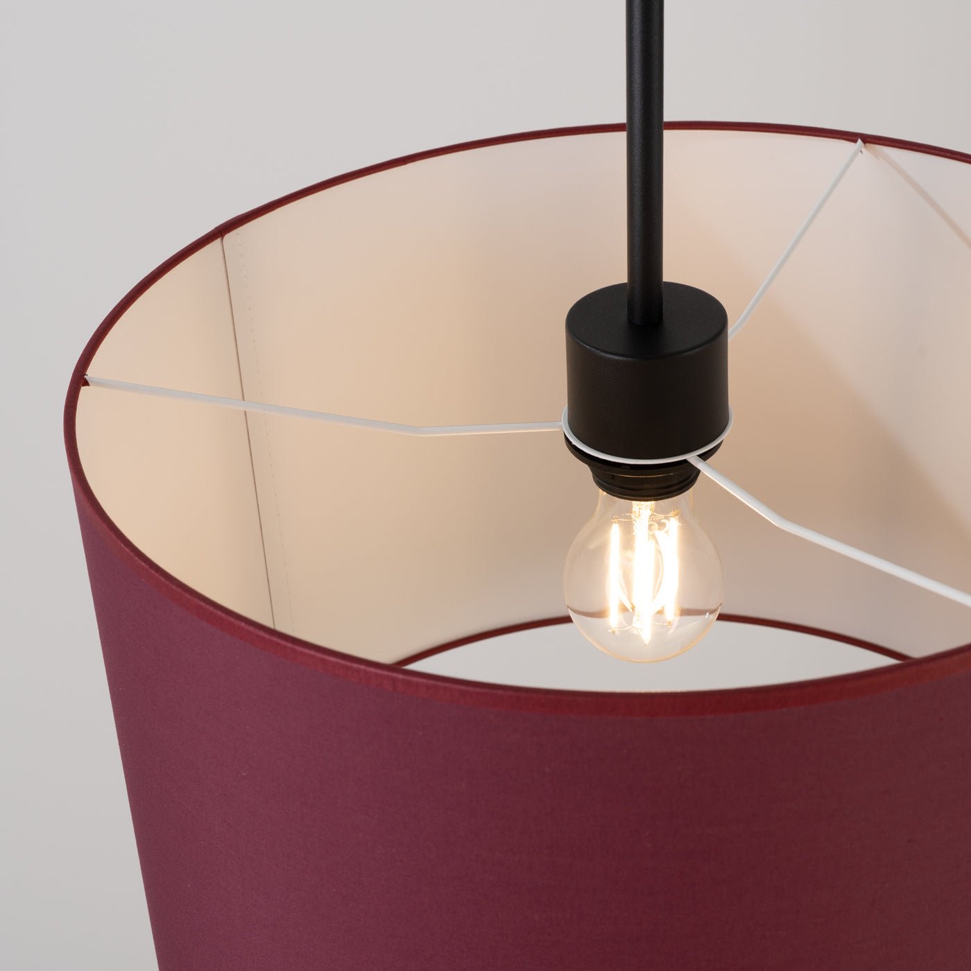 Pendelleuchte "NEVIA" – in Burgunderrot | Dexity Lichtdesign