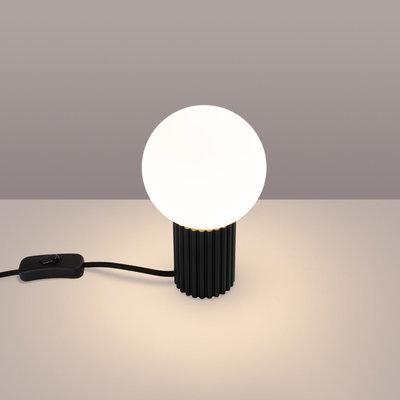 Tischlampe "HALO" – Schreibtischlampen in Schwarz | Dexity Lichtdesign