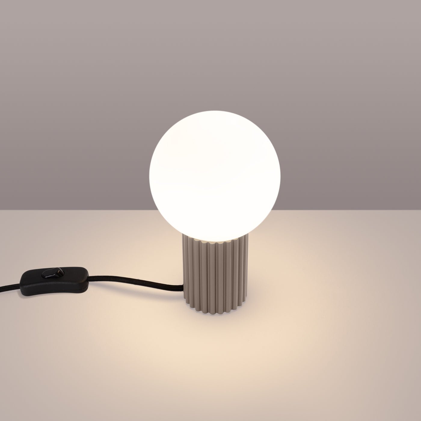 Tischlampe "HALO" – Schreibtischlampen in Taupe | Dexity Lichtdesign