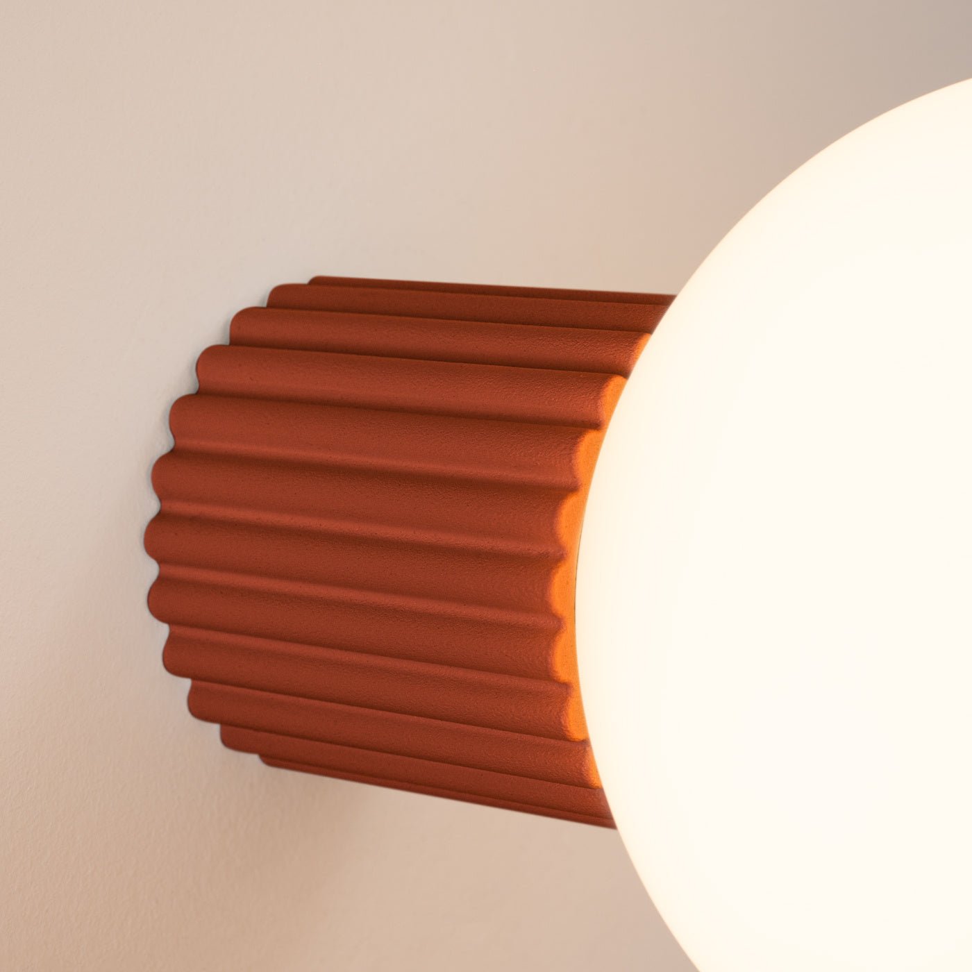 Wandleuchte "HALO" (IP44) – Wandleuchte in Roter Ocker | Dexity Lichtdesign