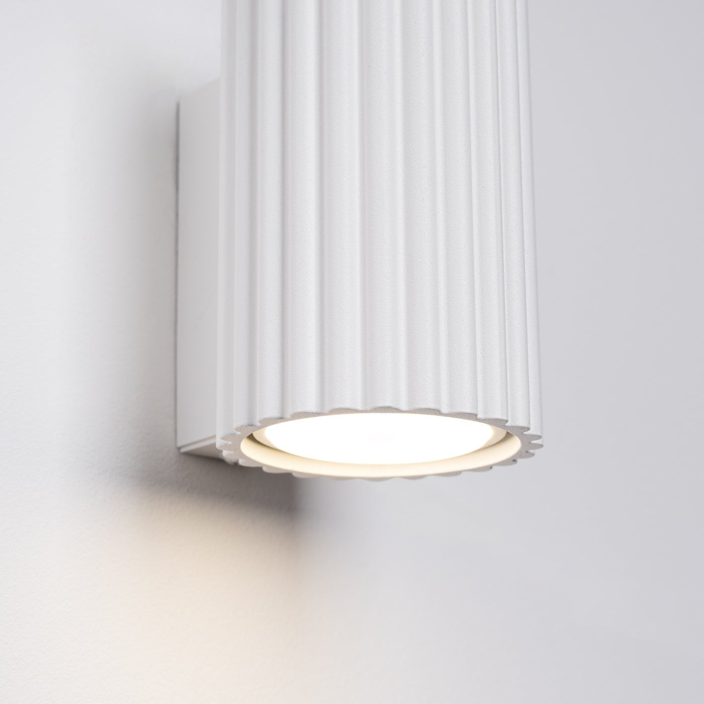 Wandleuchte "KARBON 10" – Wandleuchte in Weiß | Dexity Lichtdesign