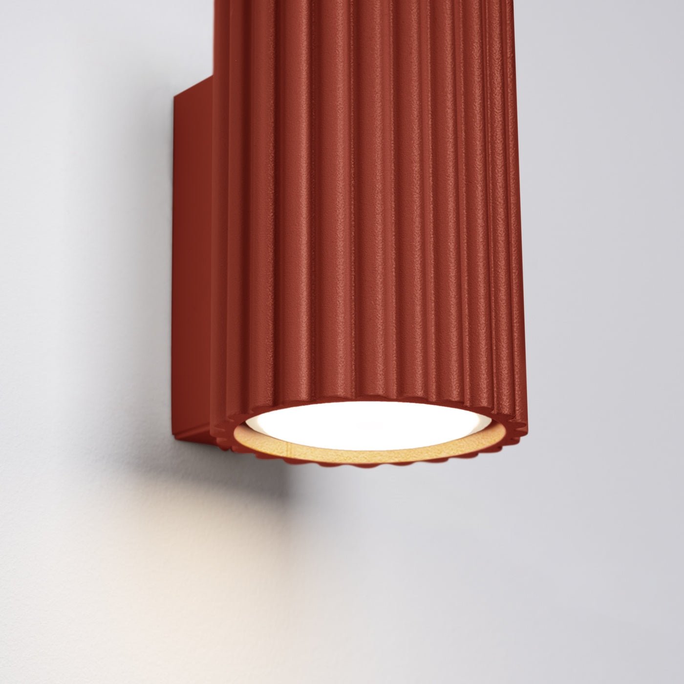 Wandleuchte "KARBON 10" – Wandleuchte in Roter Ocker | Dexity Lichtdesign