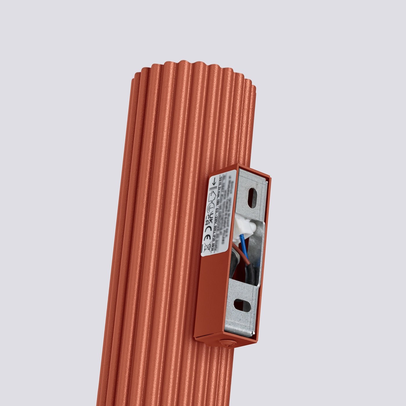 Wandleuchte "KARBON 20" – Wandleuchte in Roter Ocker | Dexity Lichtdesign