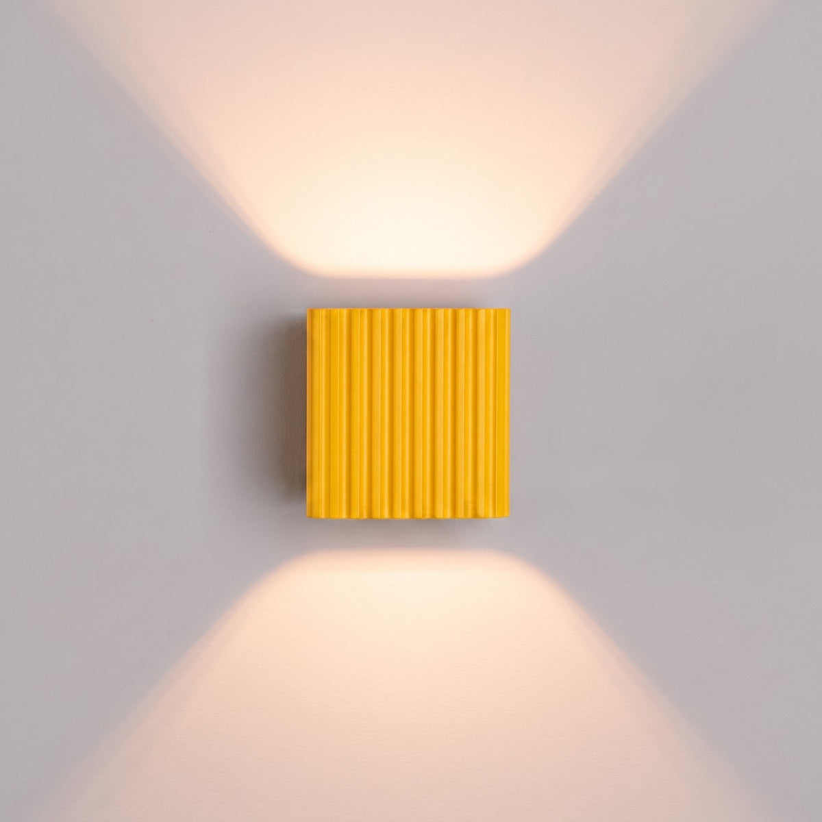Wandleuchte "RIFF"