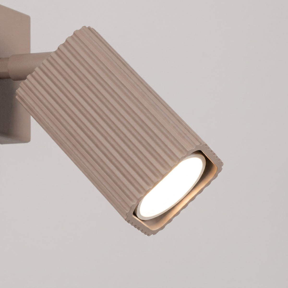 Wandleuchte "RAYO" mit Schalter