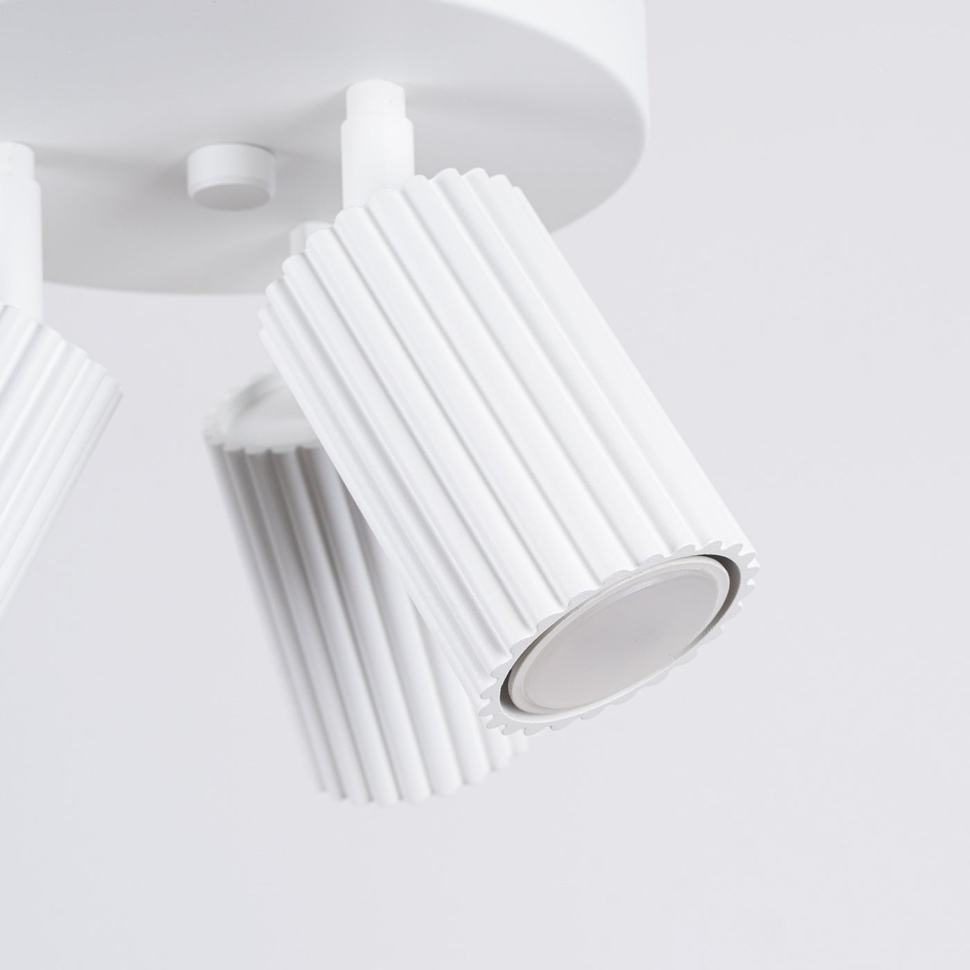 Deckenleuchte "KARBON 3P" – Deckenleuchte in Weiß | Dexity Lichtdesign