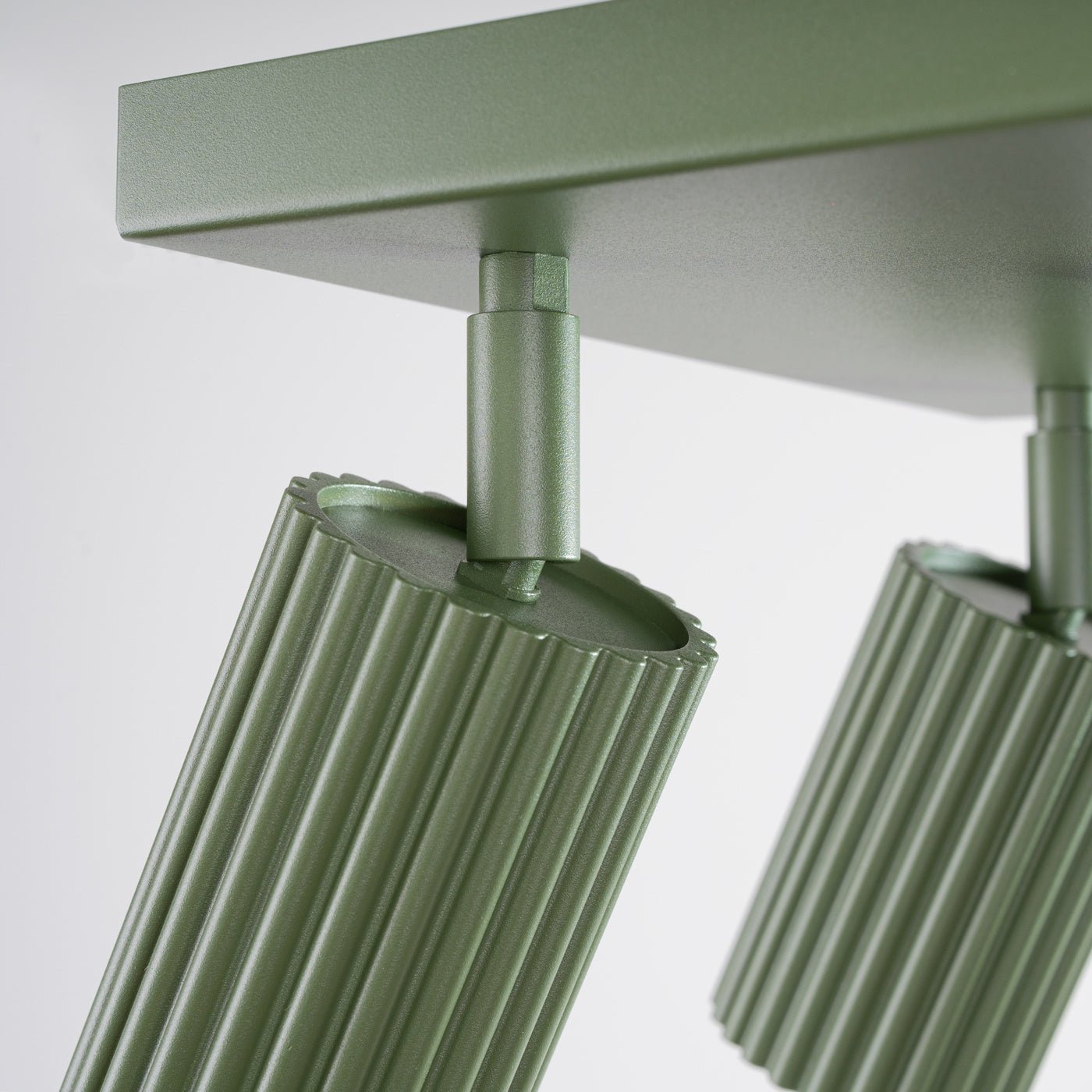 Deckenleuchte "KARBON 4" – Deckenleuchte in Olivgrün | Dexity Lichtdesign