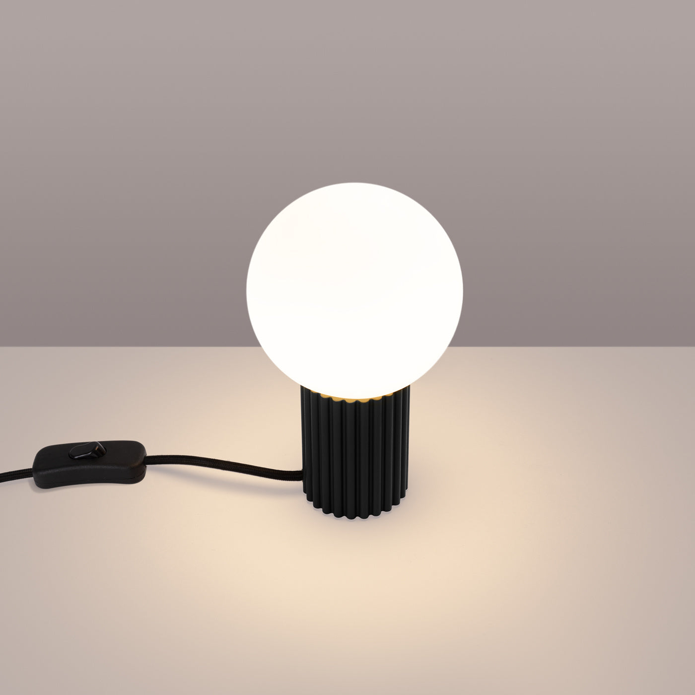 Tischlampe "HALO"