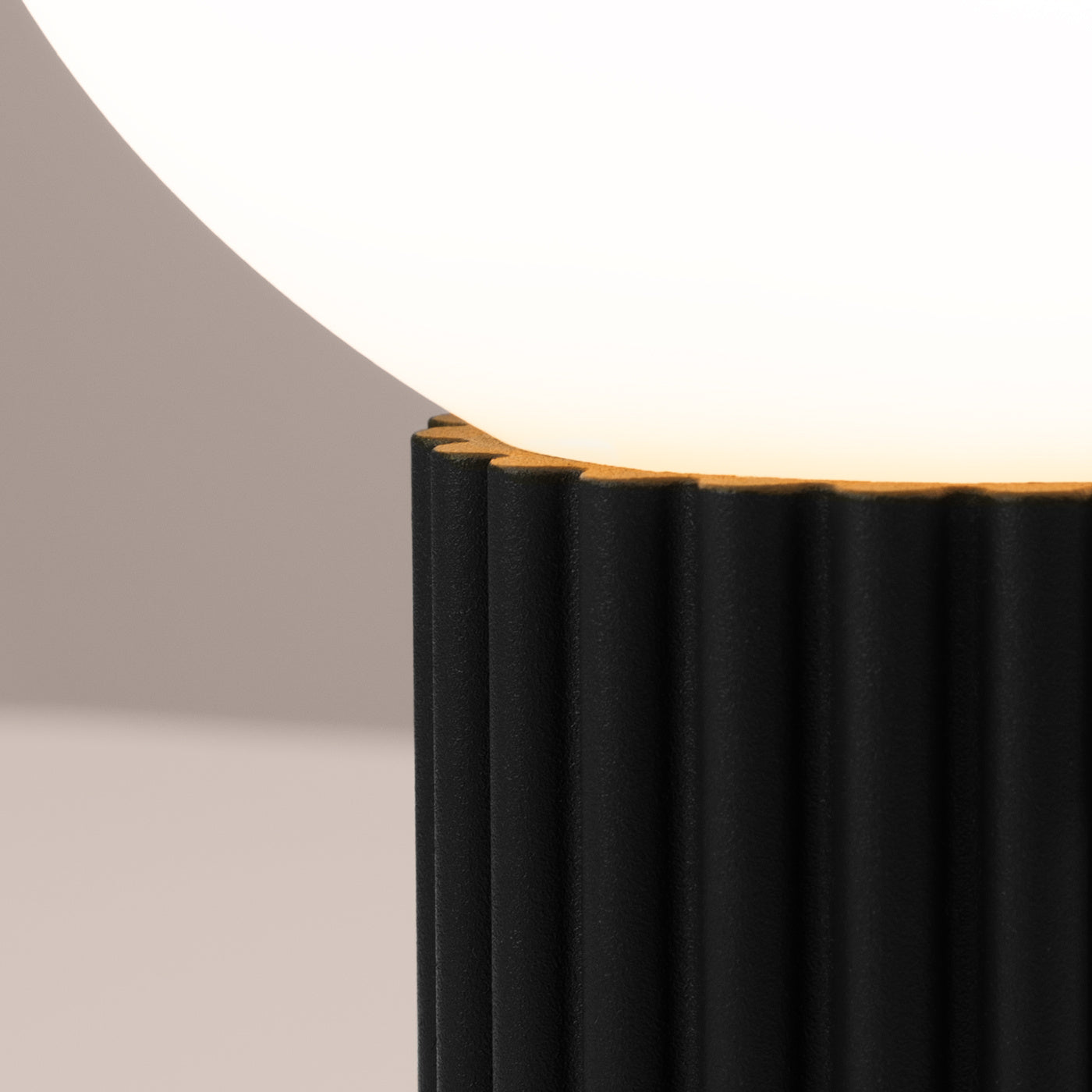 Tischlampe "HALO"