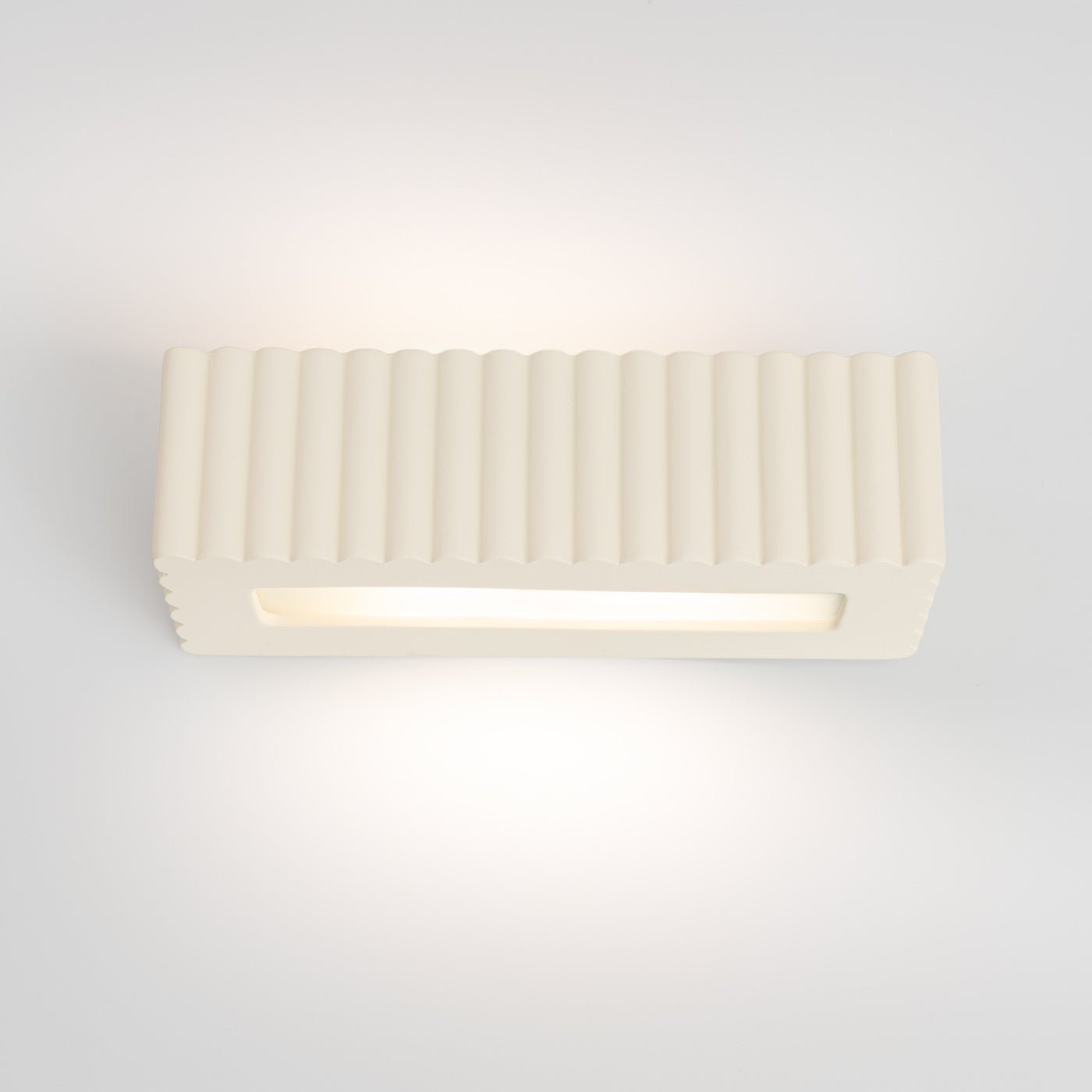 Keramik Wandleuchte "RIGATA" – in Beige | Dexity Lichtdesign