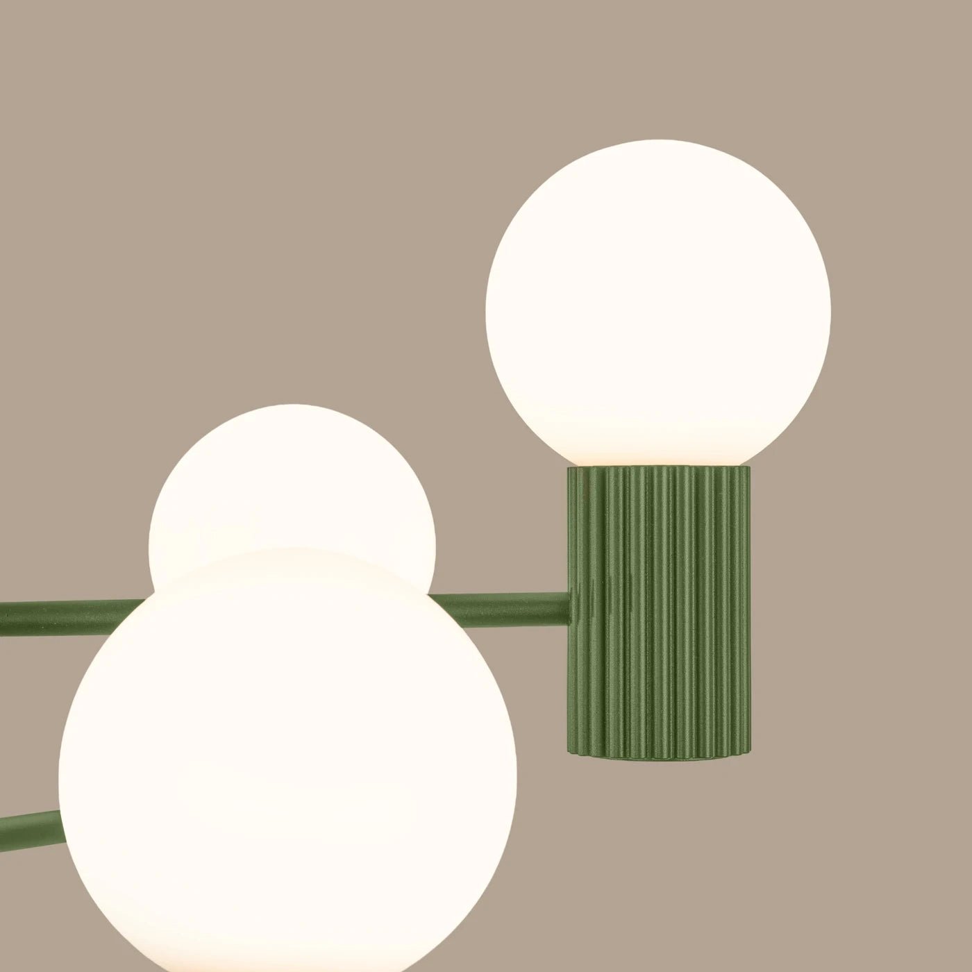 Kronleuchter "HALO 6" – in Olivgrün | Dexity Lichtdesign