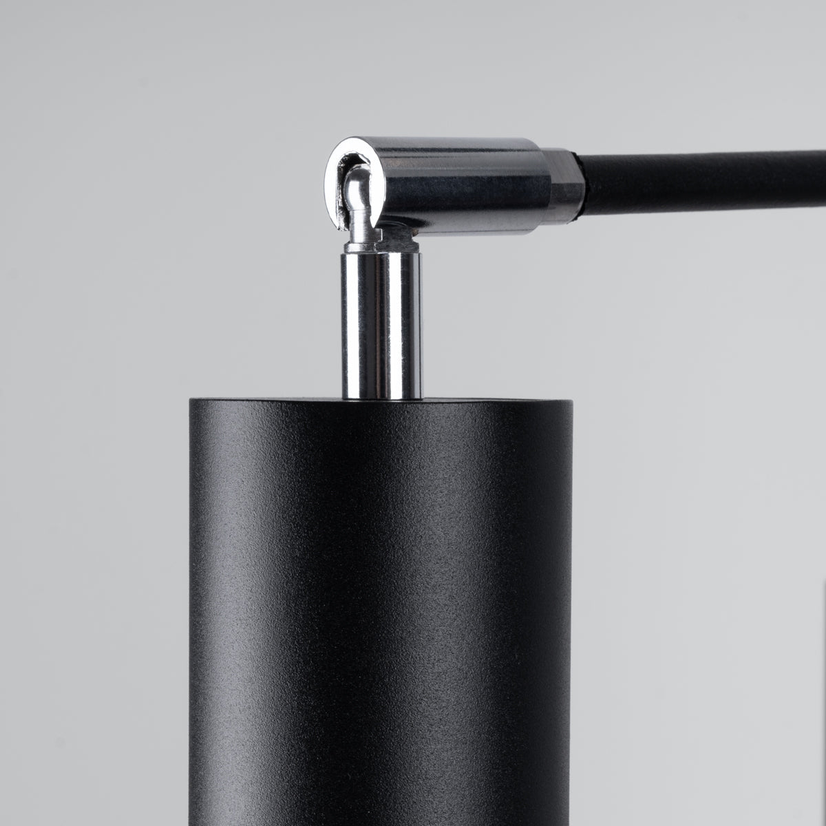 Kronleuchter "LEMMI 6" – Kronleuchter in Schwarz | Dexity Lichtdesign