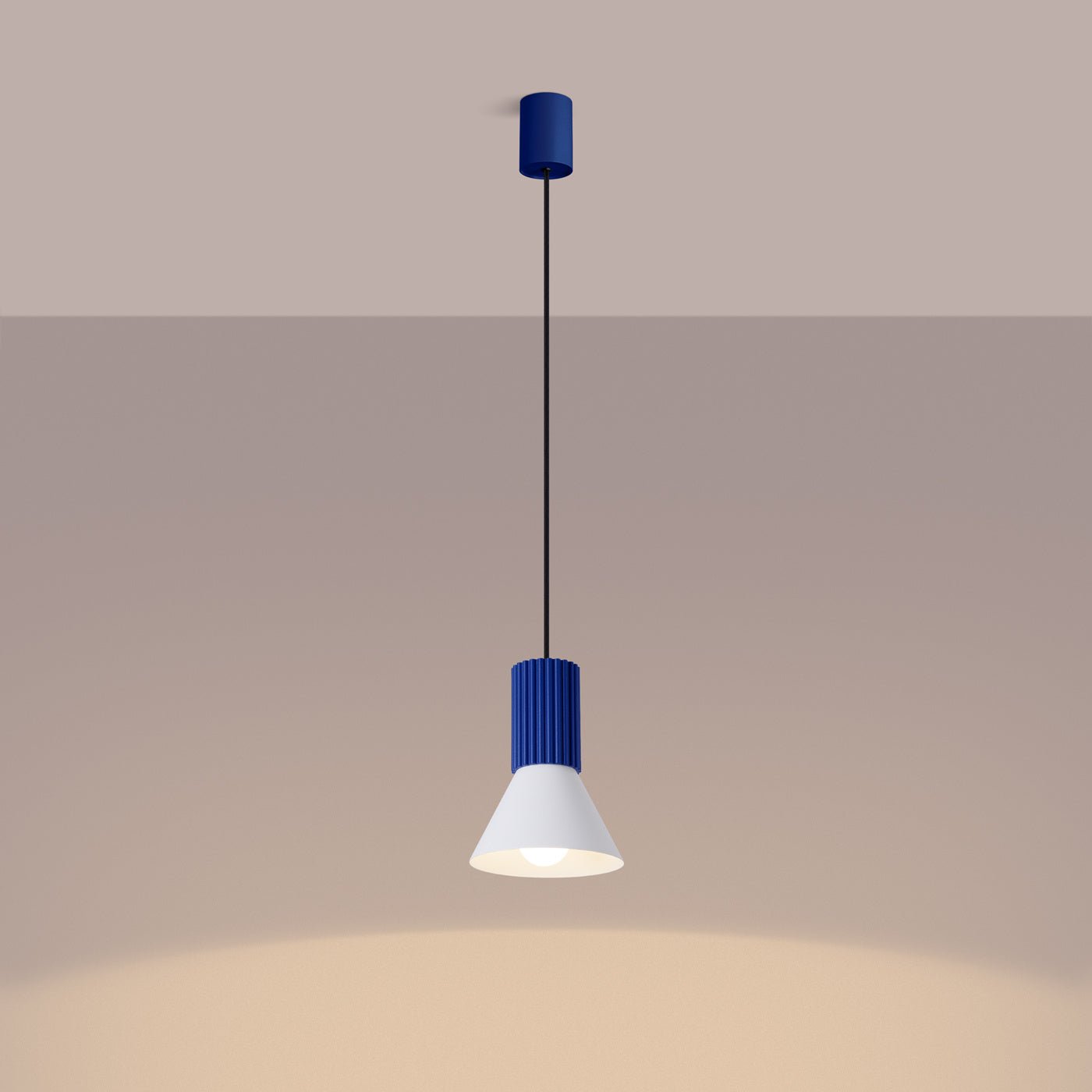 Pendelleuchte "ESTRIA 1" – in Ultramarin | Dexity Lichtdesign