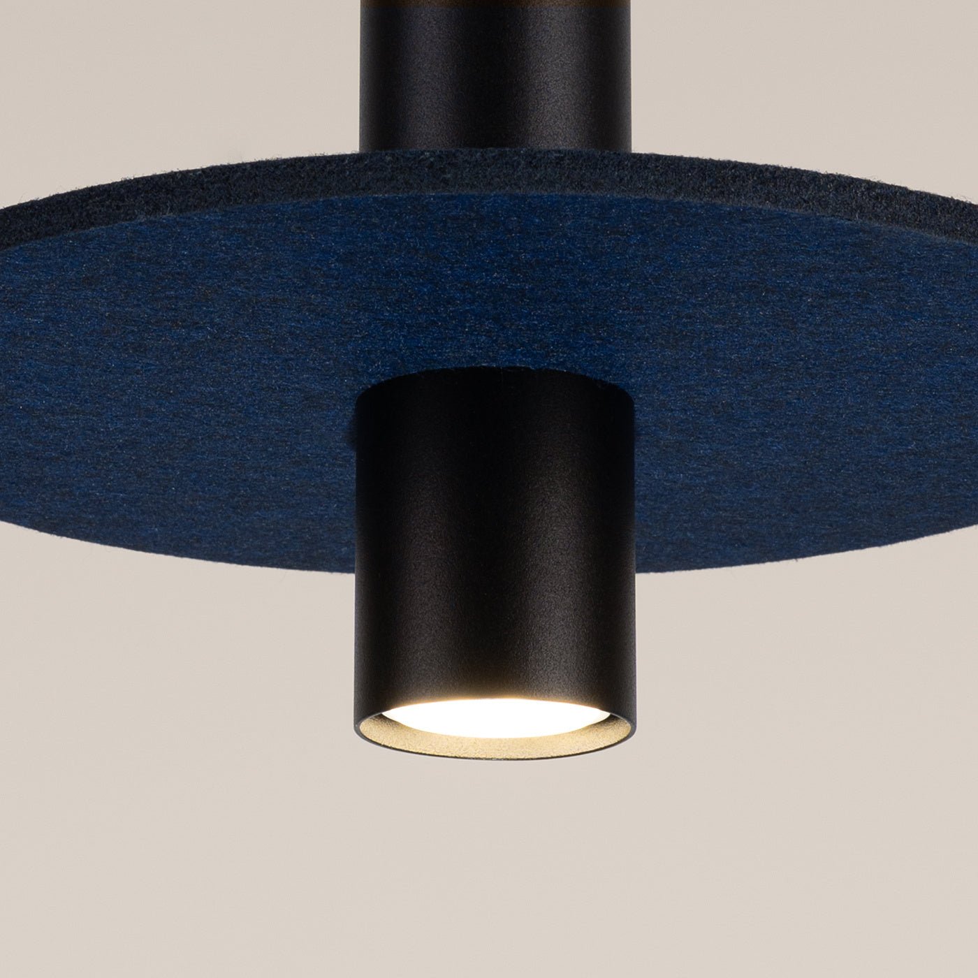 Pendelleuchte "PELTA 1" – in Marineblau | Dexity Lichtdesign