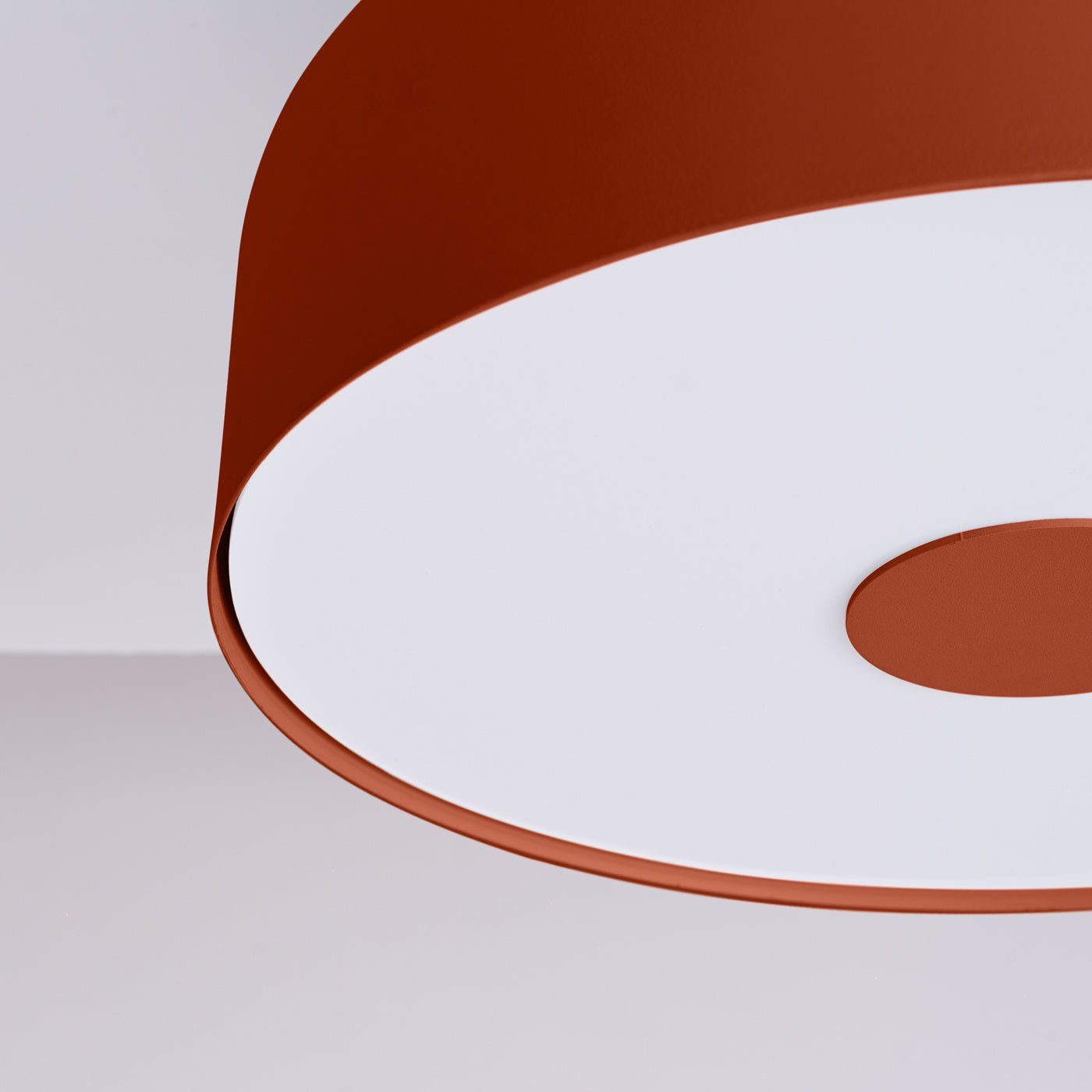 Plafond "OMIQ" – Deckenleuchte in Roter Ocker | Dexity Lichtdesign