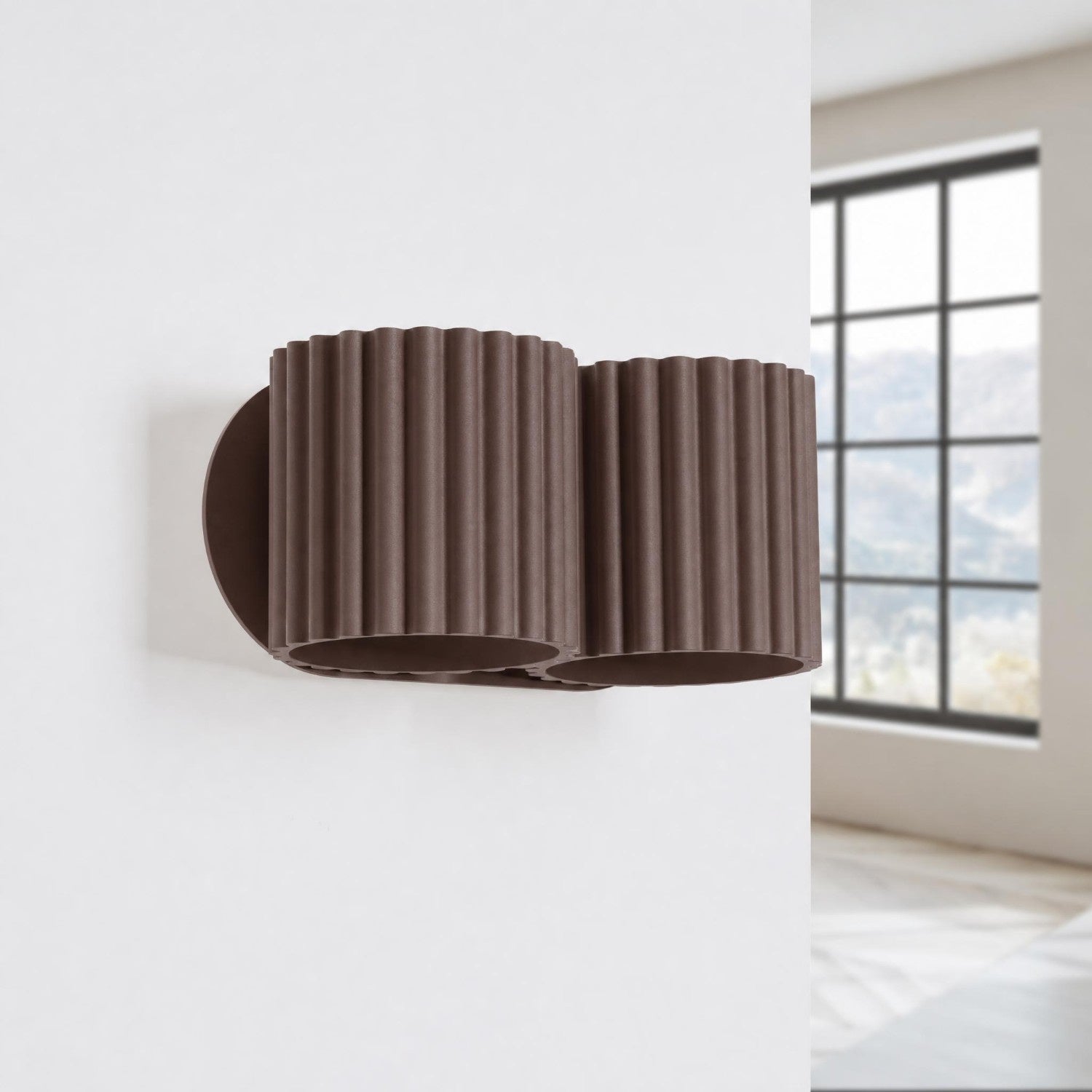 Wandleuchte AURA 2 in Braun – zwei geriffelte Leuchtenkörper mit Up- & Downlight | Dexity