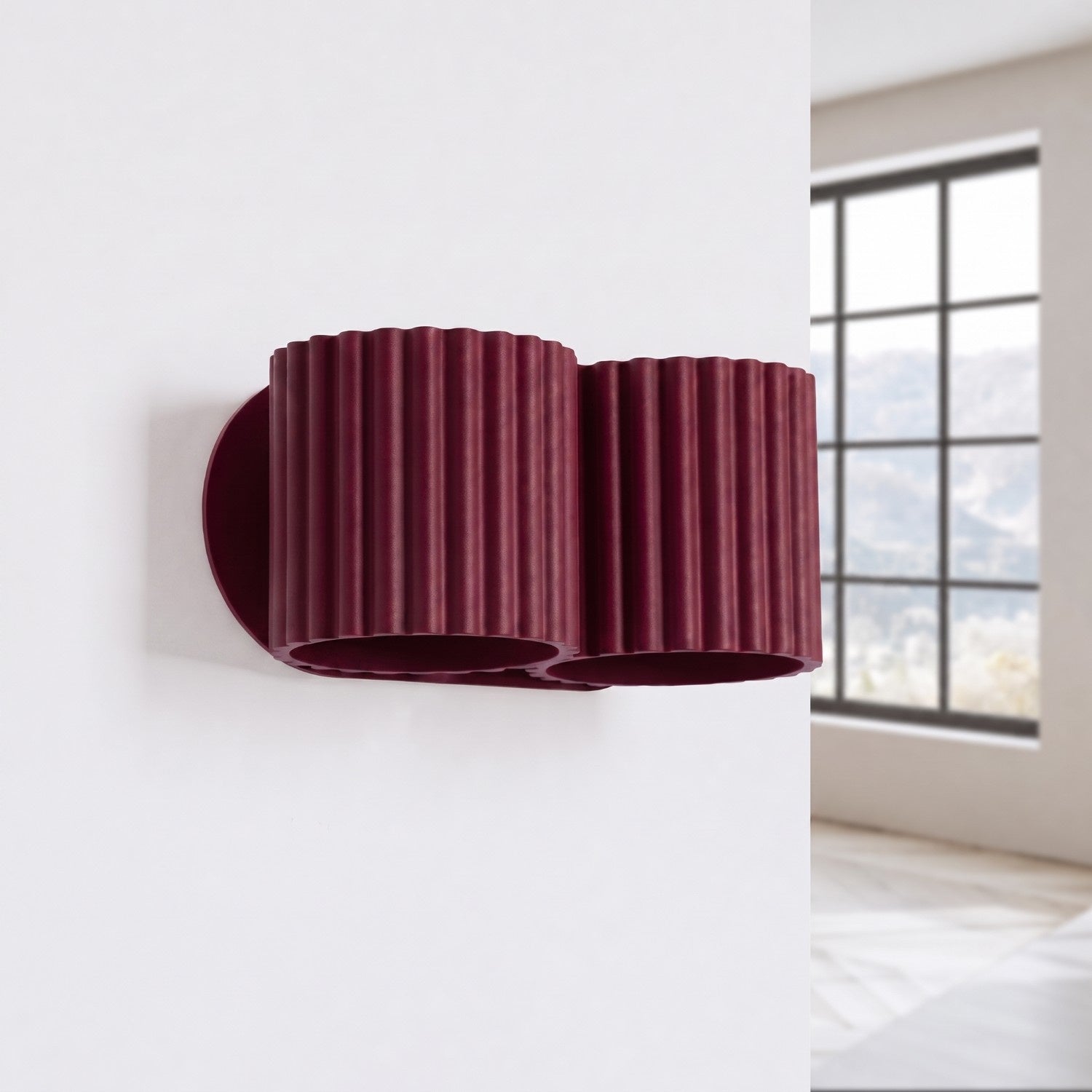 Wandleuchte AURA 2 in Burgunderrot – zwei geriffelte Leuchtenkörper mit Up- & Downlight | Dexity