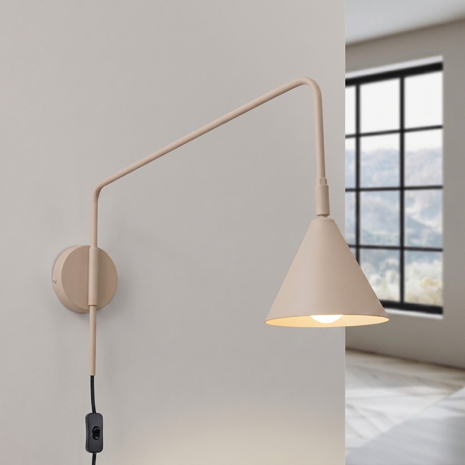 Wandleuchte "NOX" mit Stecker und Kabelschalter