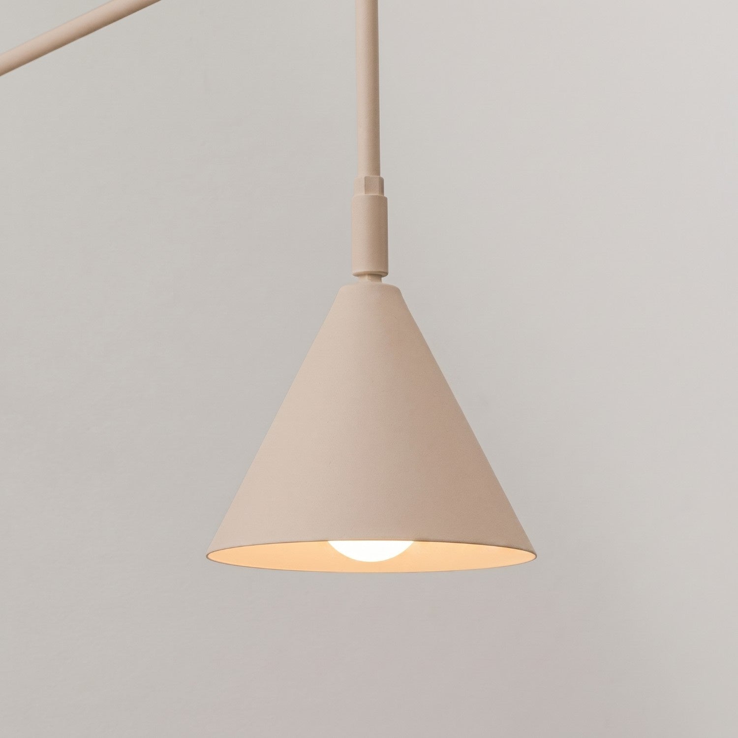 Wandleuchte "NOX" mit Stecker und Kabelschalter