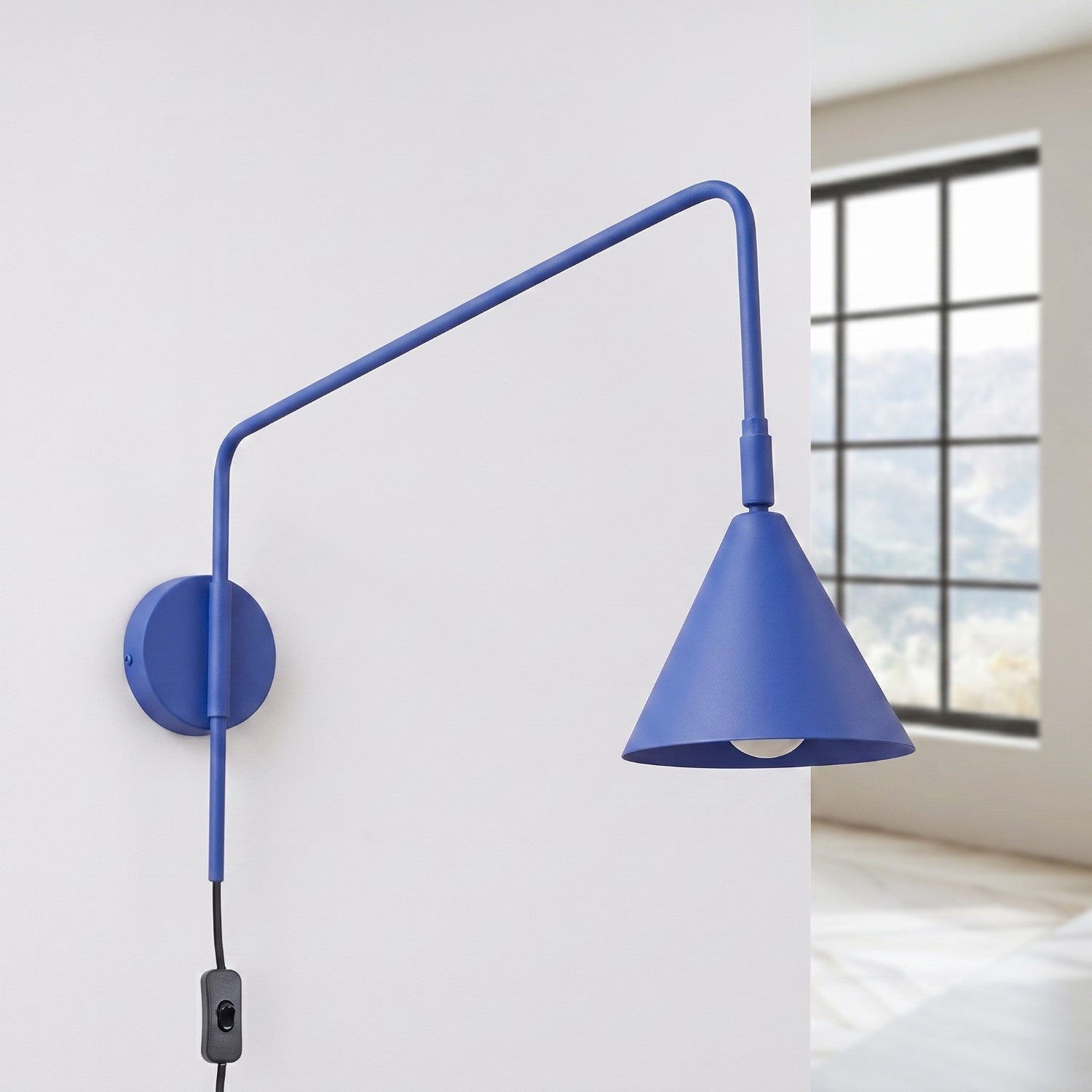 Wandleuchte "NOX" mit Stecker und Kabelschalter