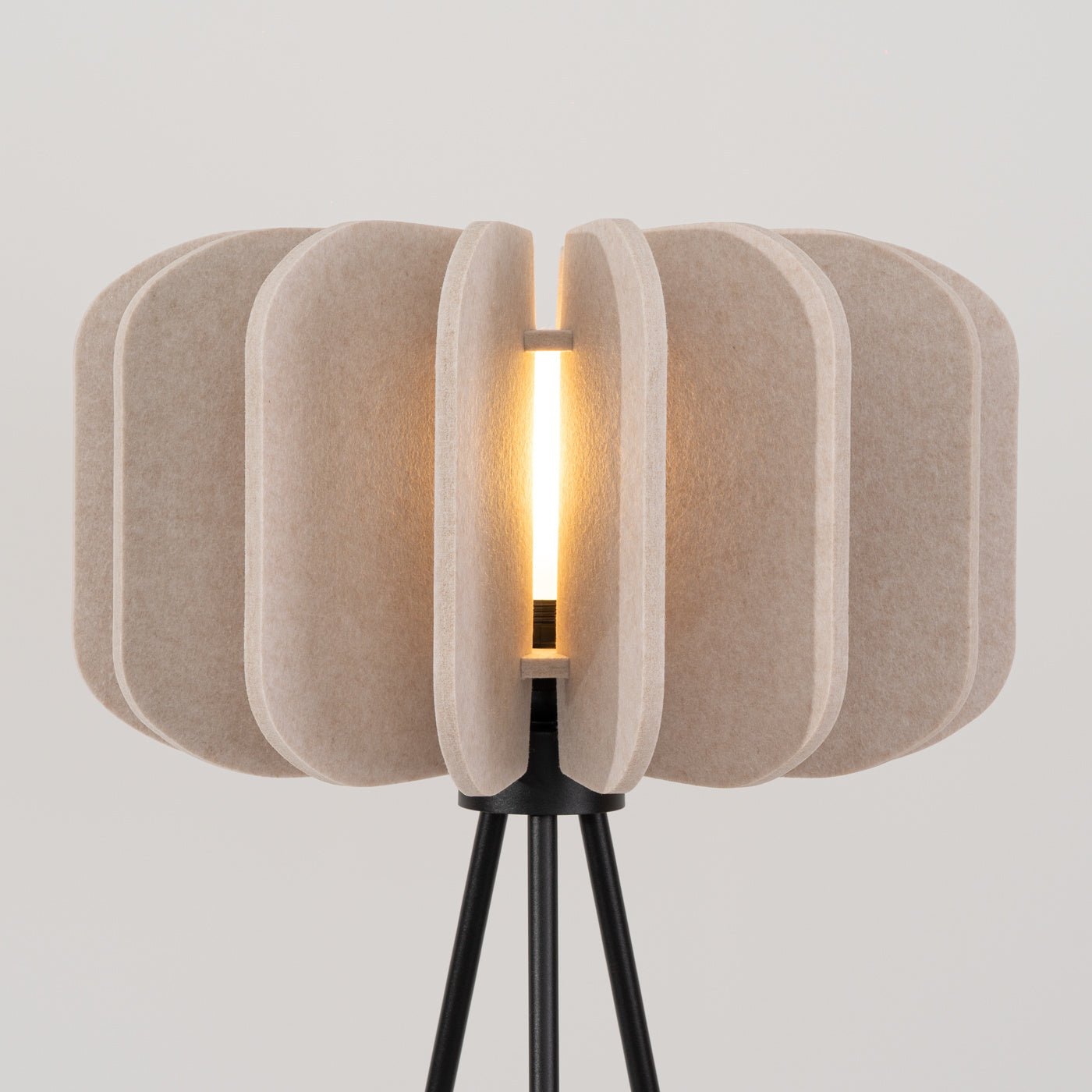 Stehleuchte "MULA 45" – in Beige | Dexity Lichtdesign